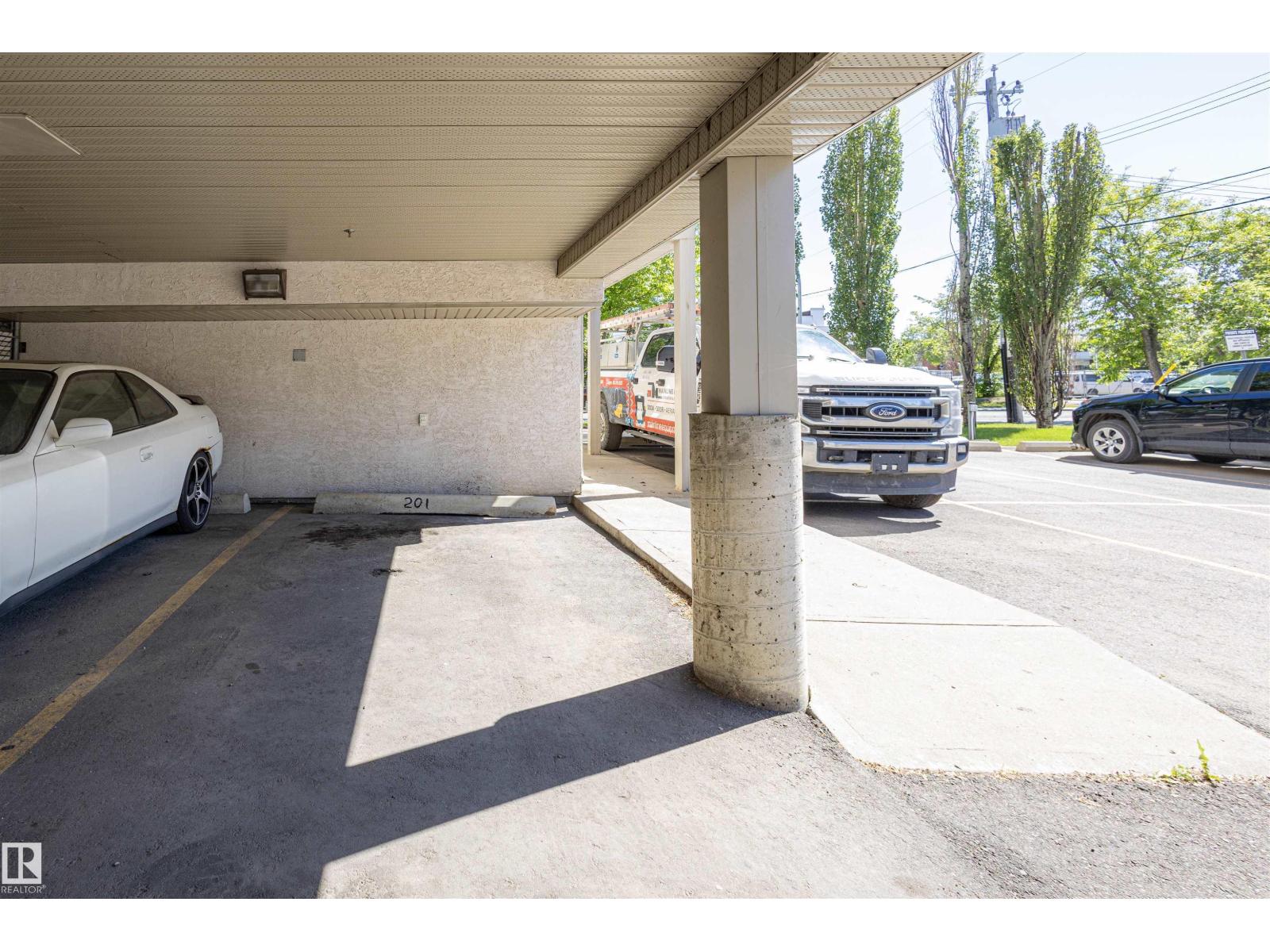 #201 11408 108 Av Nw Property Photo 29
