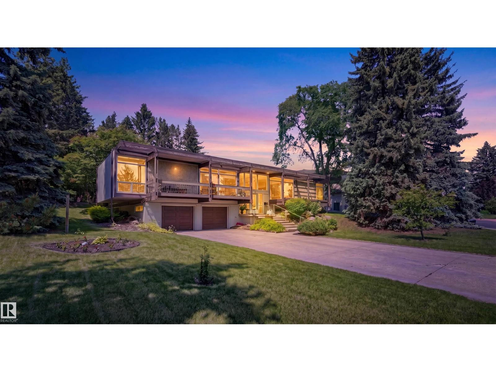 8 Laurier Pl Nw Property Photo 1