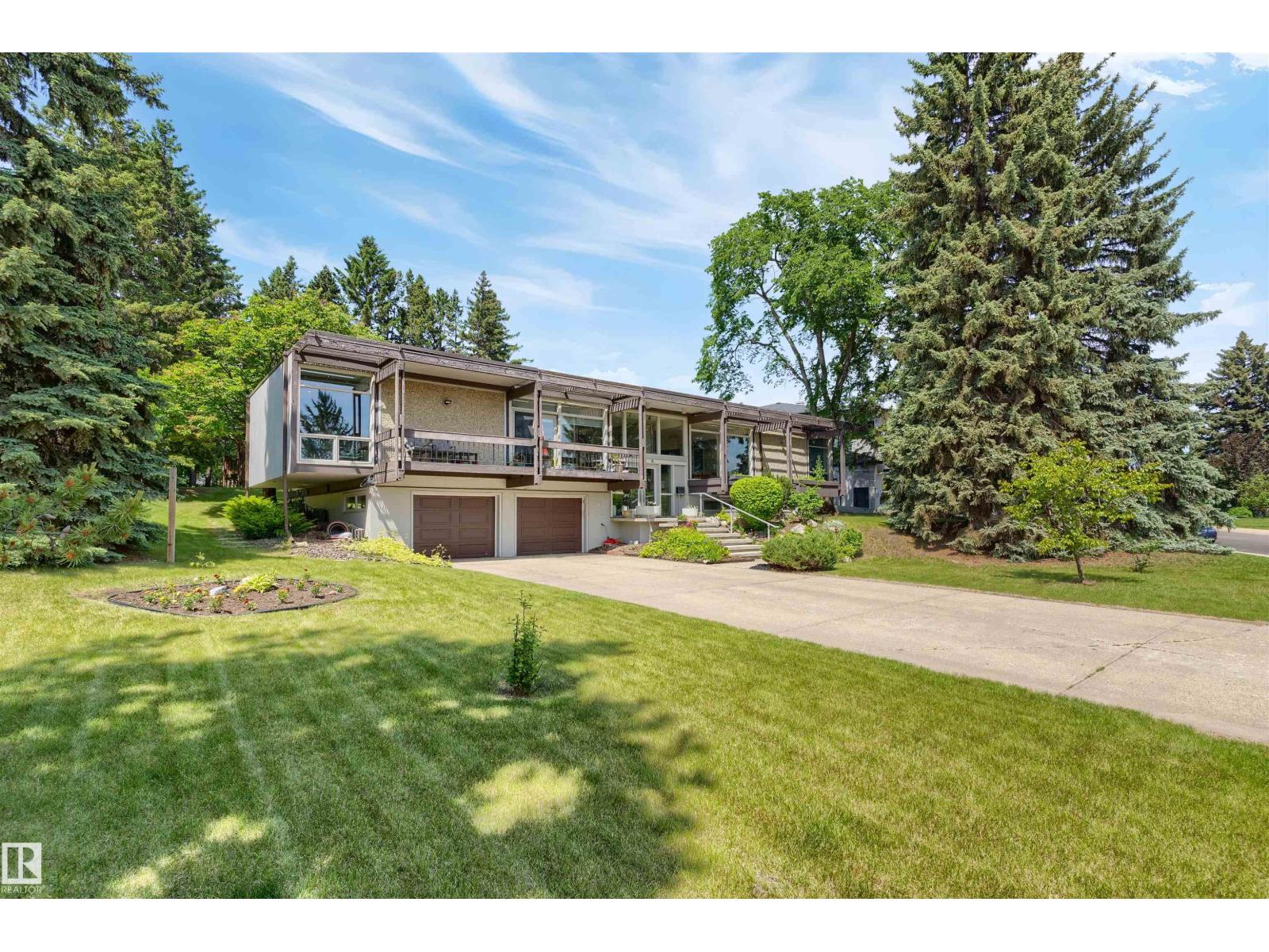 8 Laurier Pl Nw Property Photo 2