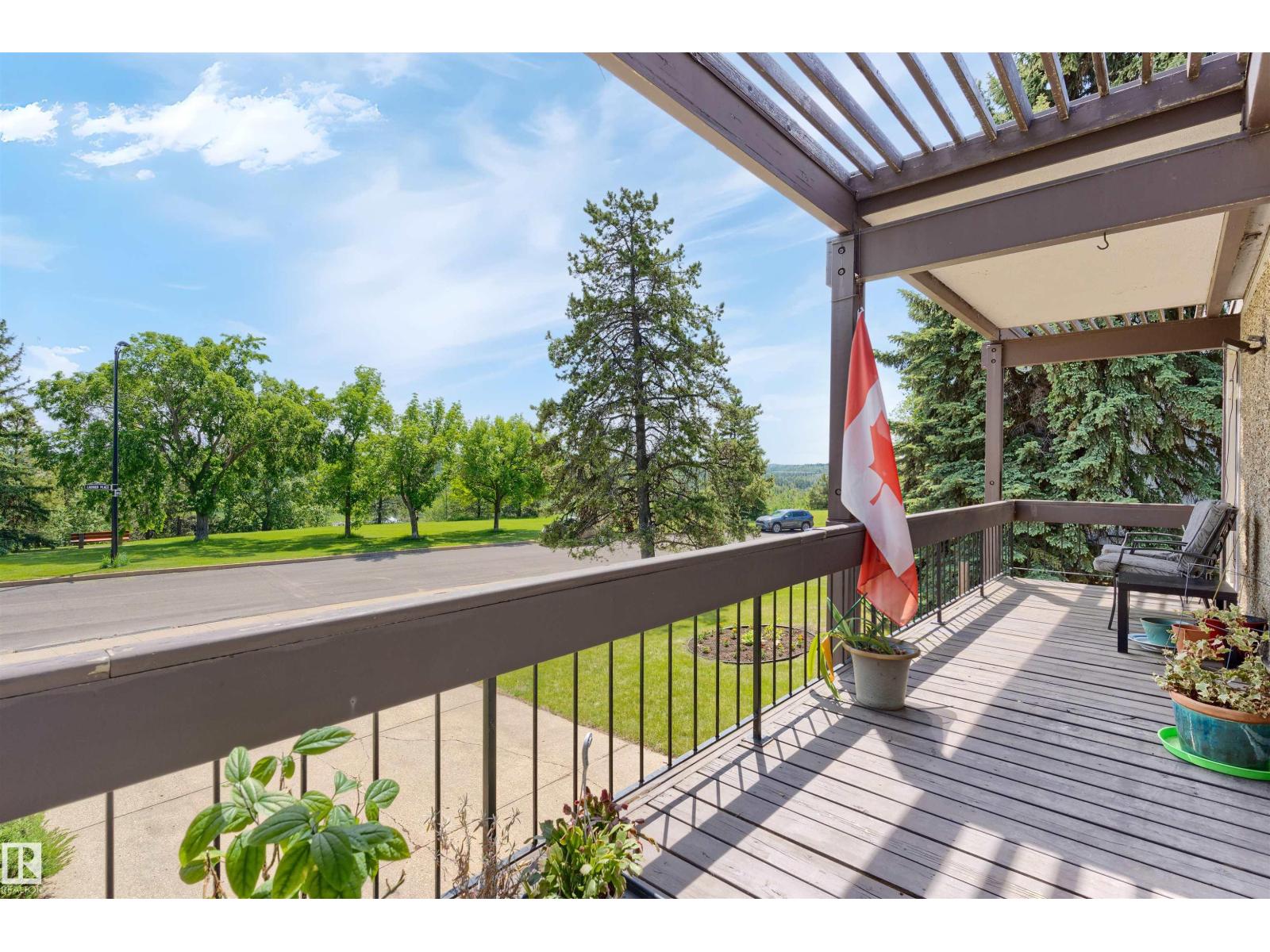 8 Laurier Pl Nw Property Photo 26