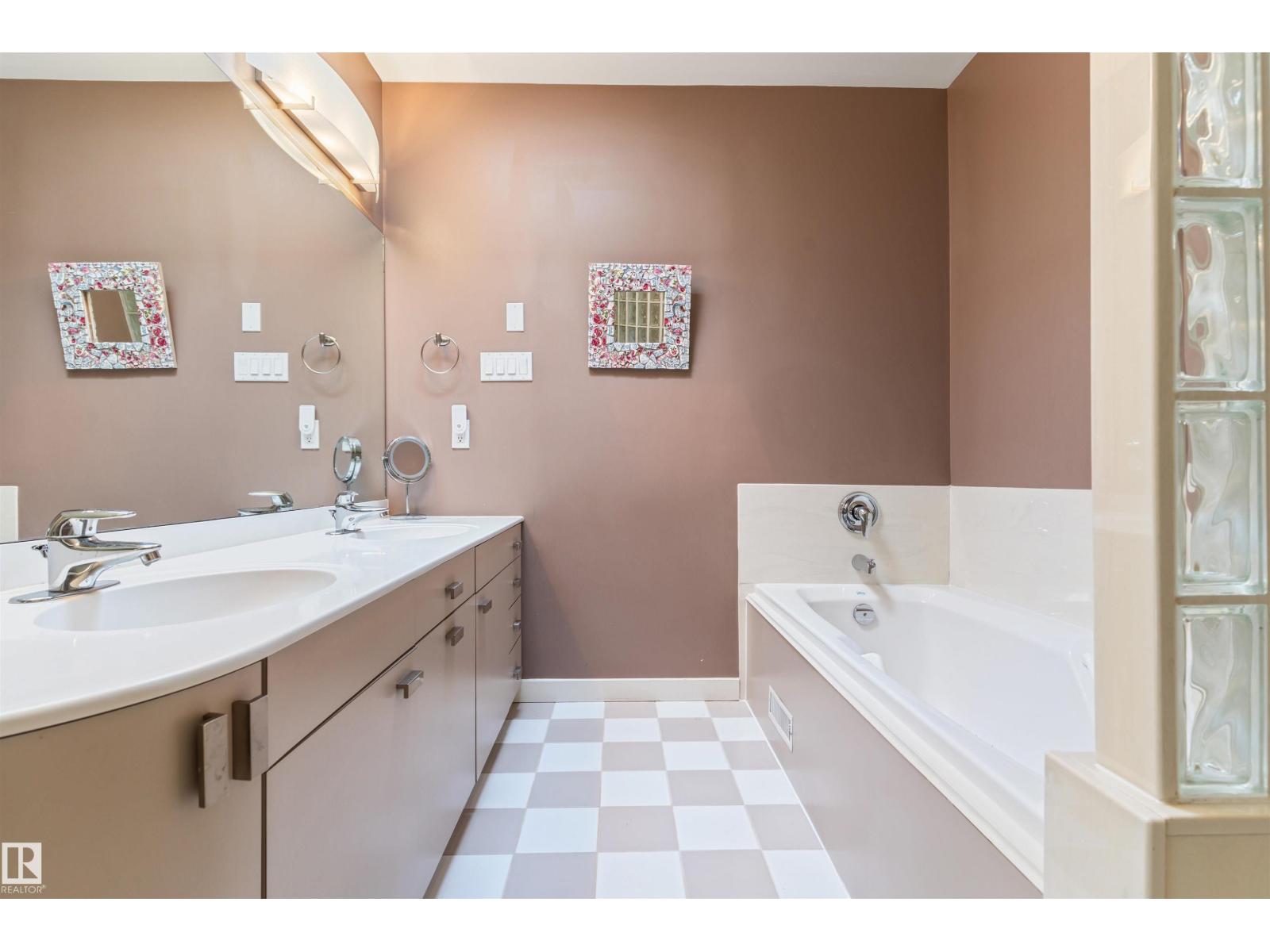 8 Laurier Pl Nw Property Photo 33