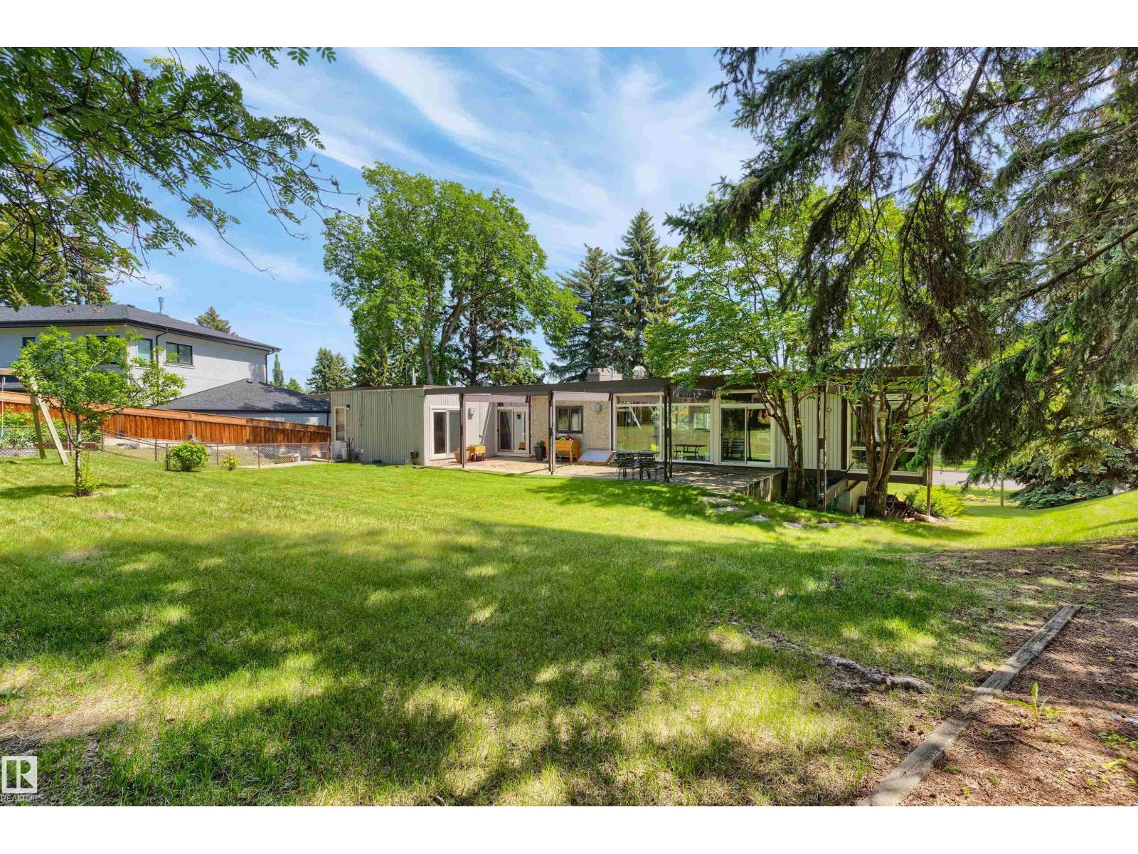 8 Laurier Pl Nw Property Photo 49
