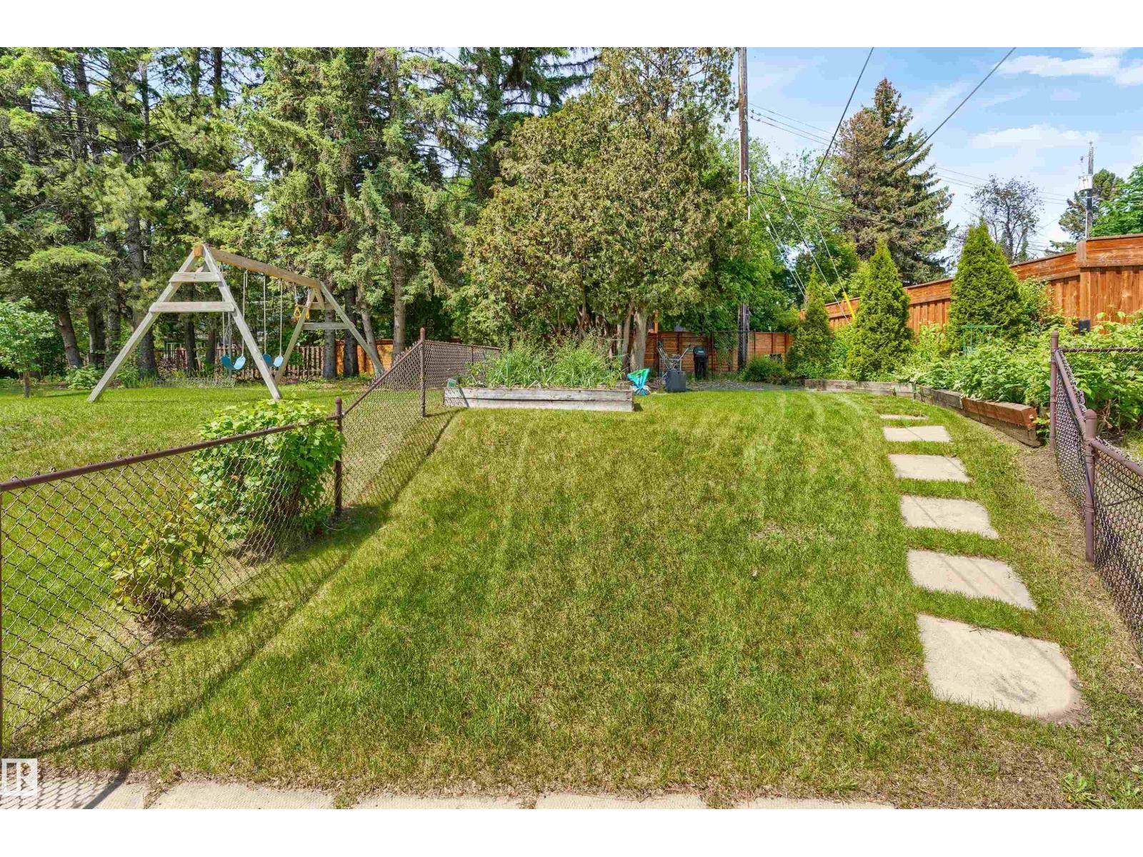 8 Laurier Pl Nw Property Photo 51