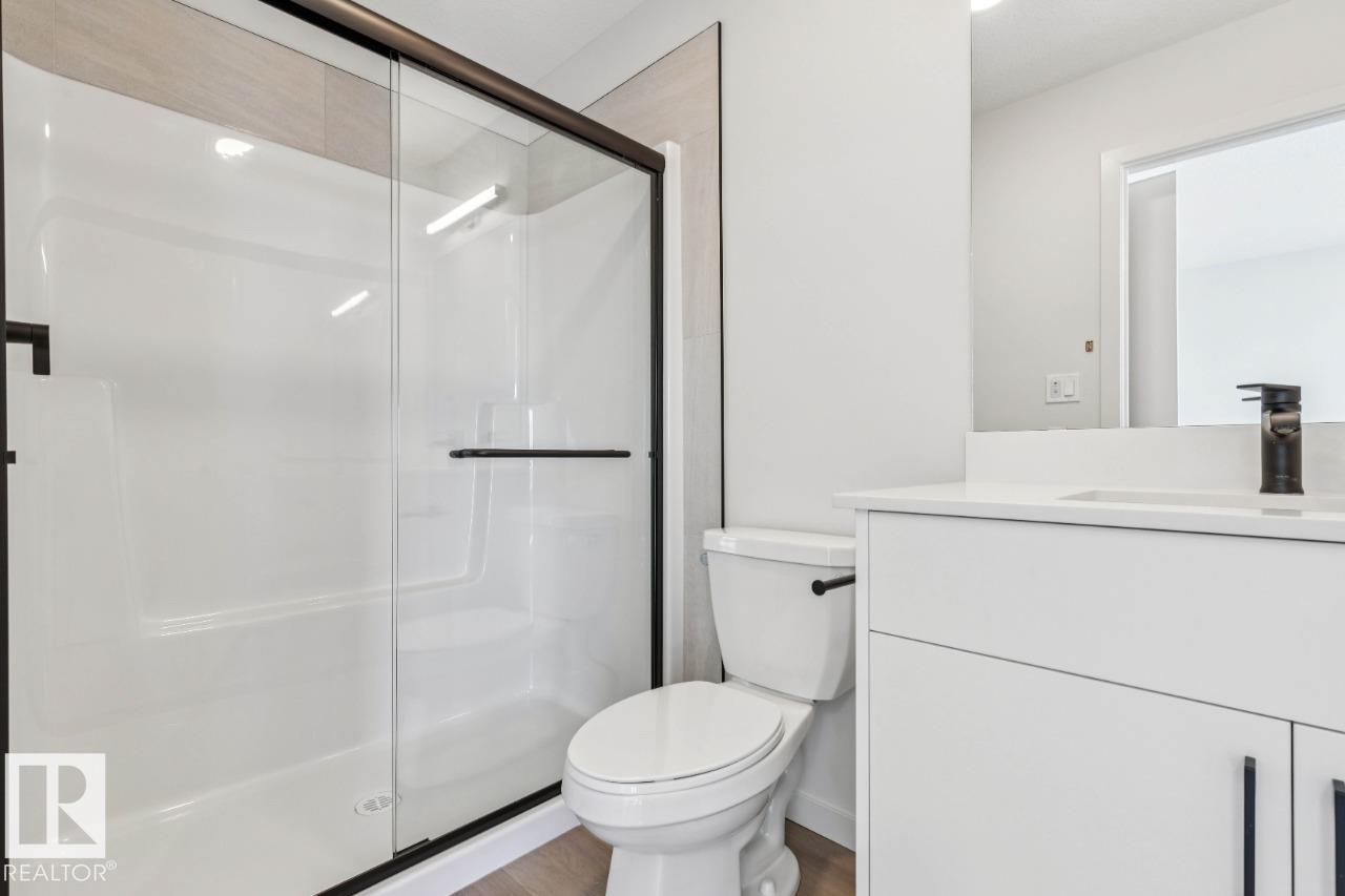 7118 50a Av Property Photo 22