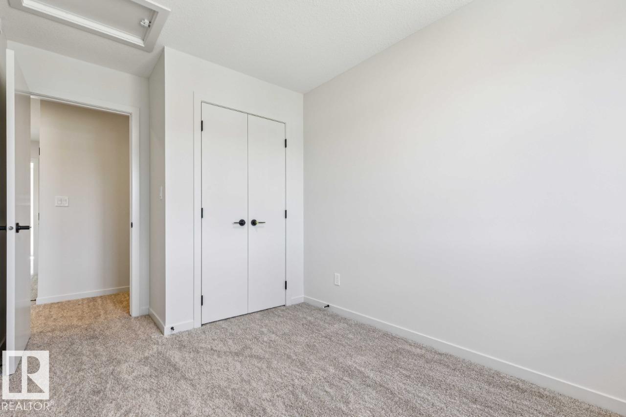 7118 50a Av Property Photo 25