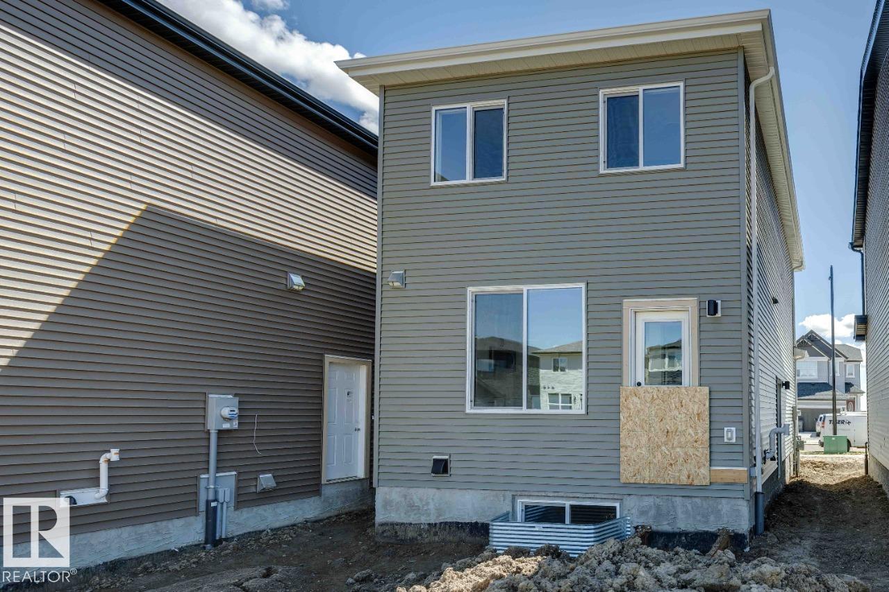 7118 50a Av Property Photo 32