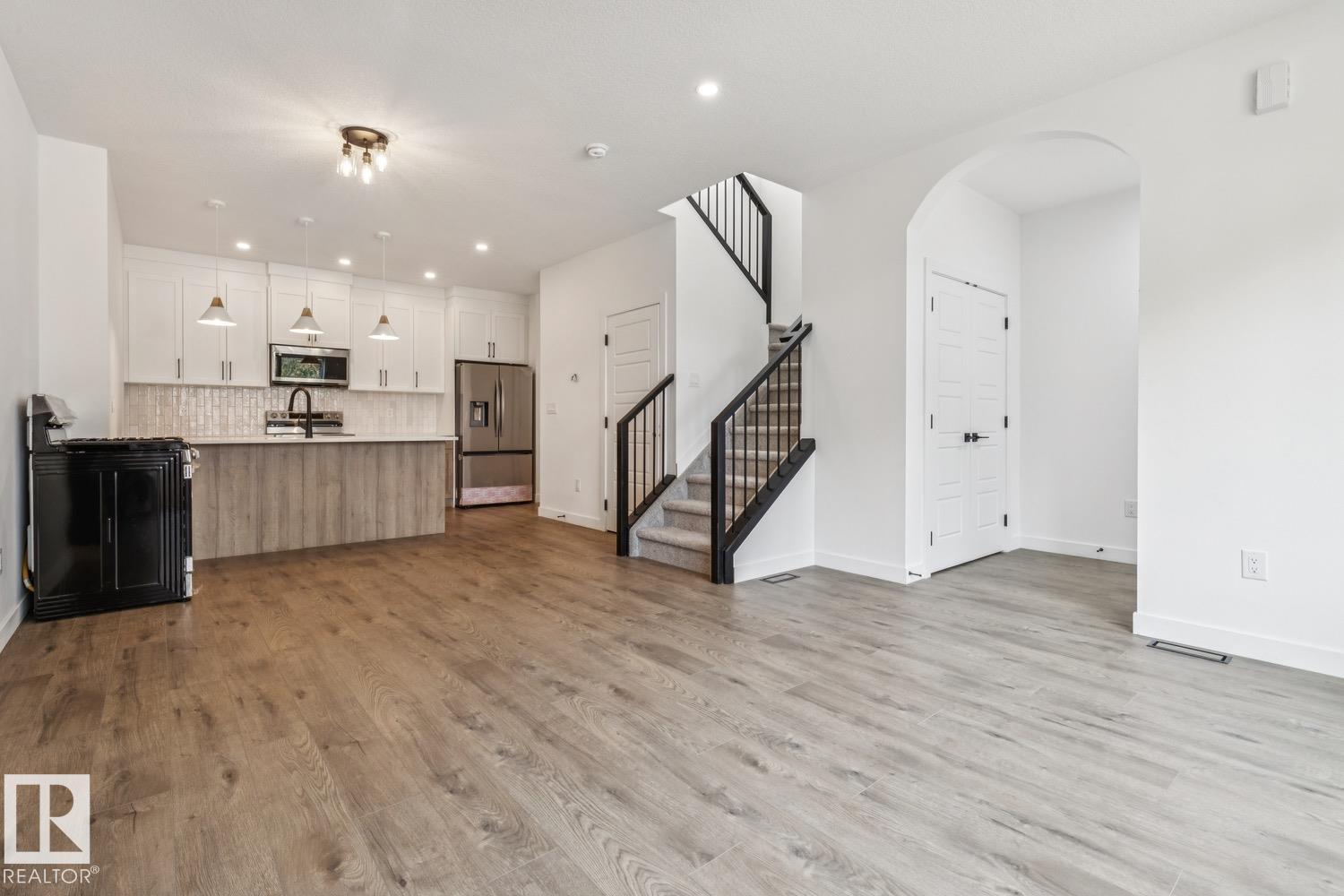 11336 130 St Nw Property Photo 10