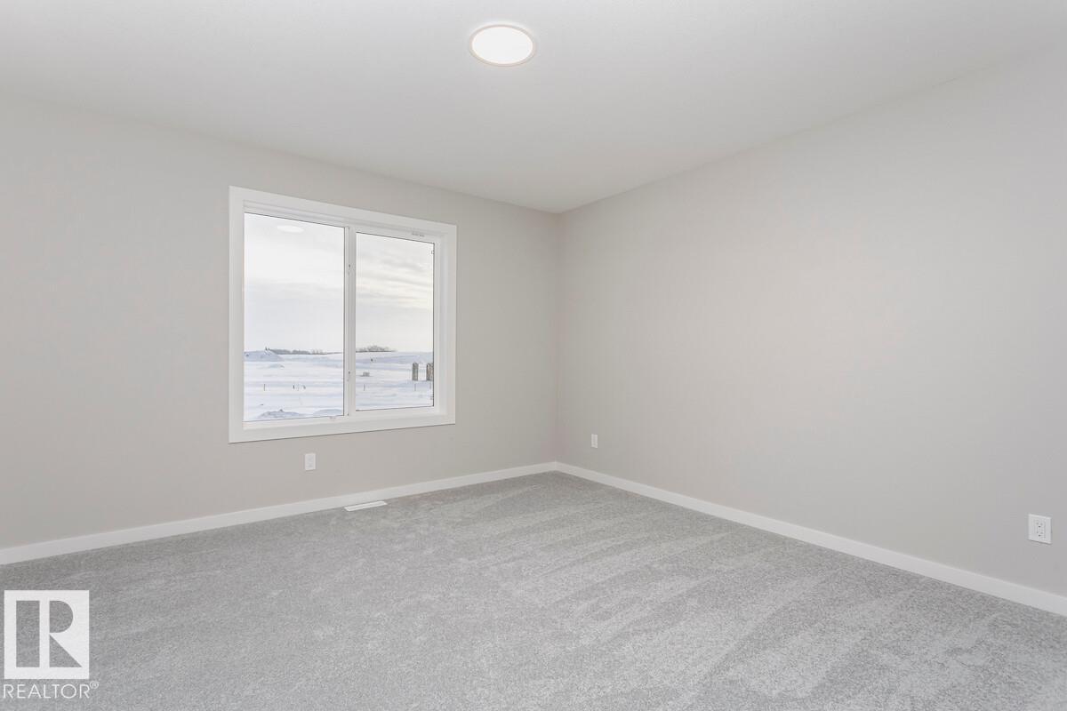 2851 64 St Sw Property Photo 5