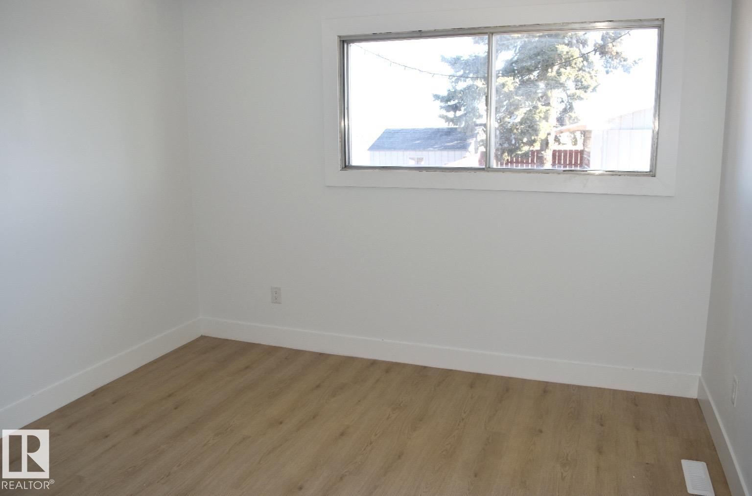 3601 53 Street Property Photo 7