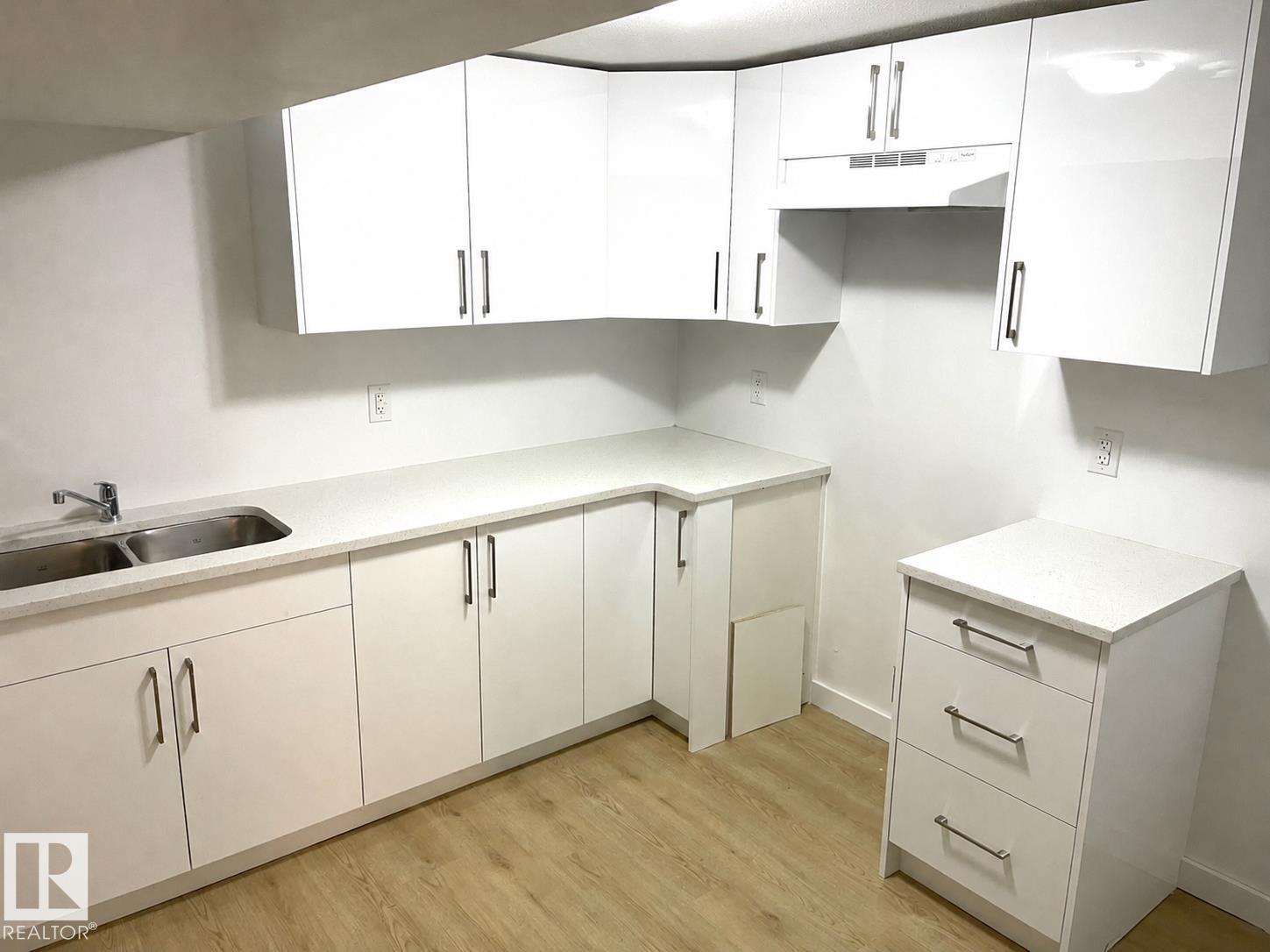 3601 53 Street Property Photo 10