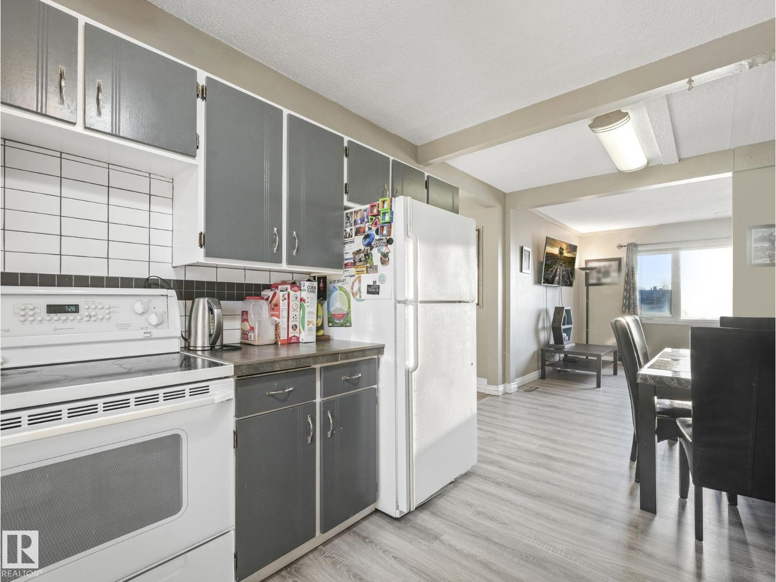 5305 46 St Property Photo 7