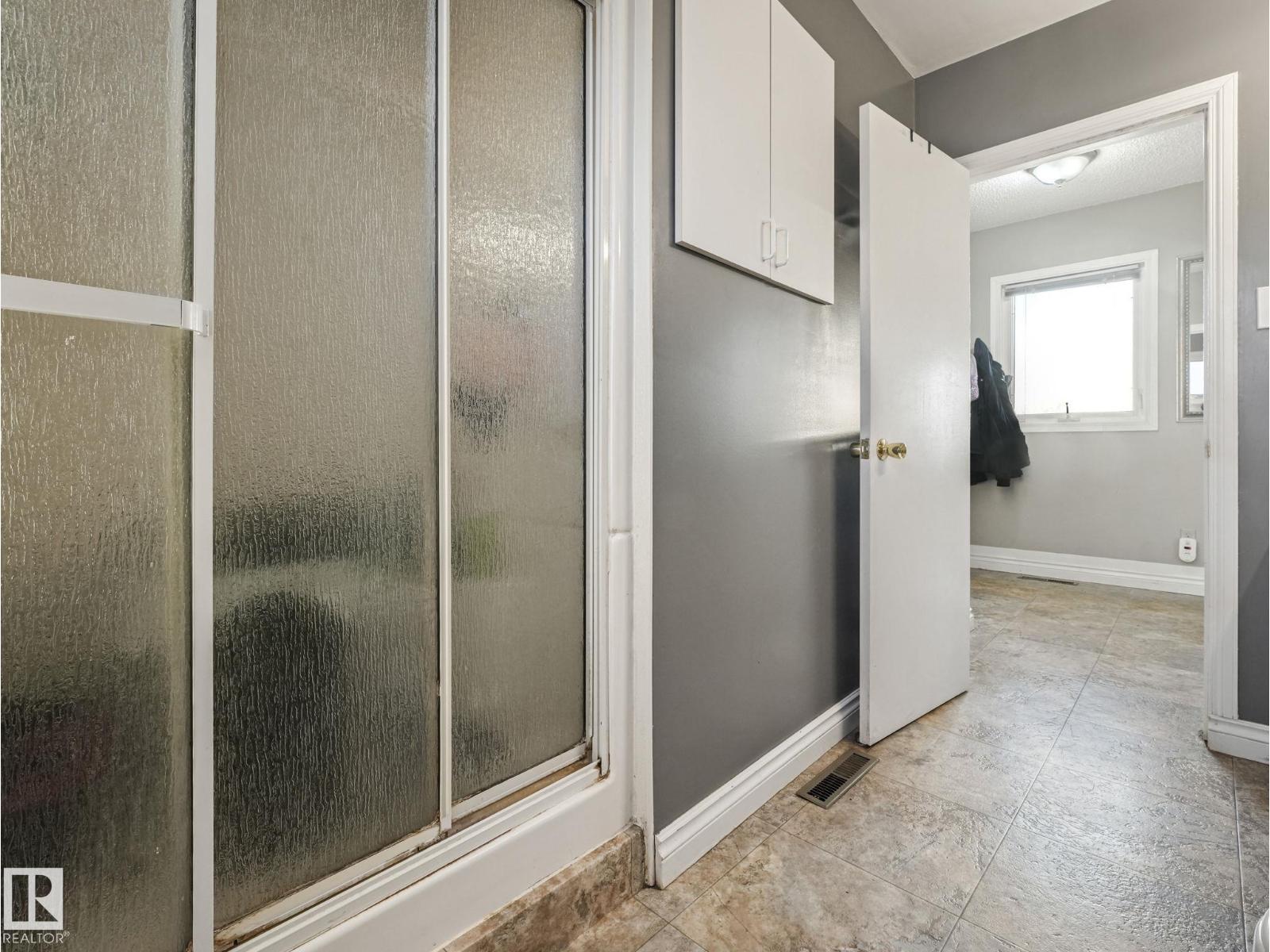 5305 46 St Property Photo 13