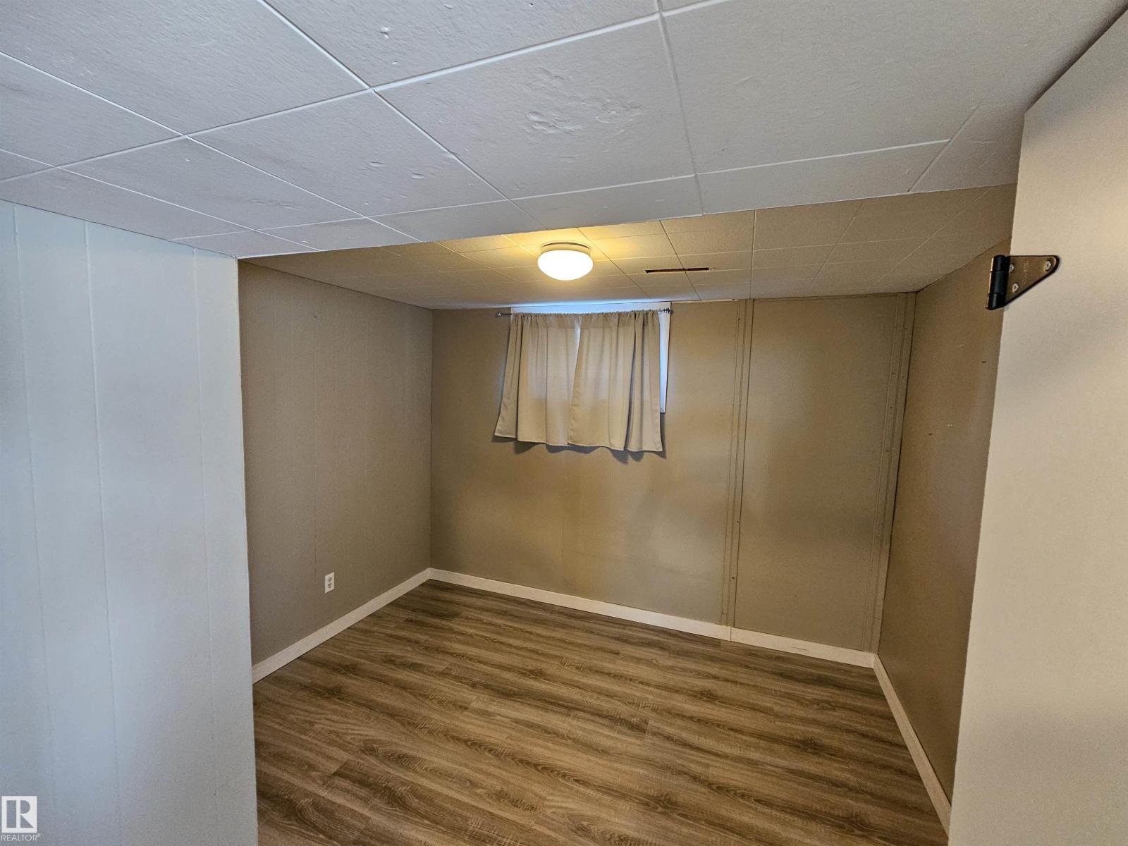 5305 46 St Property Photo 23