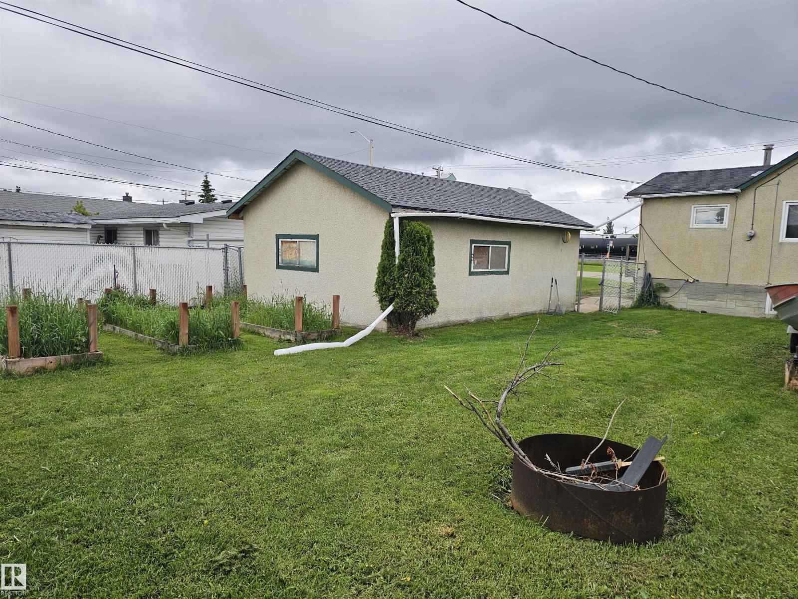 5305 46 St Property Photo 27