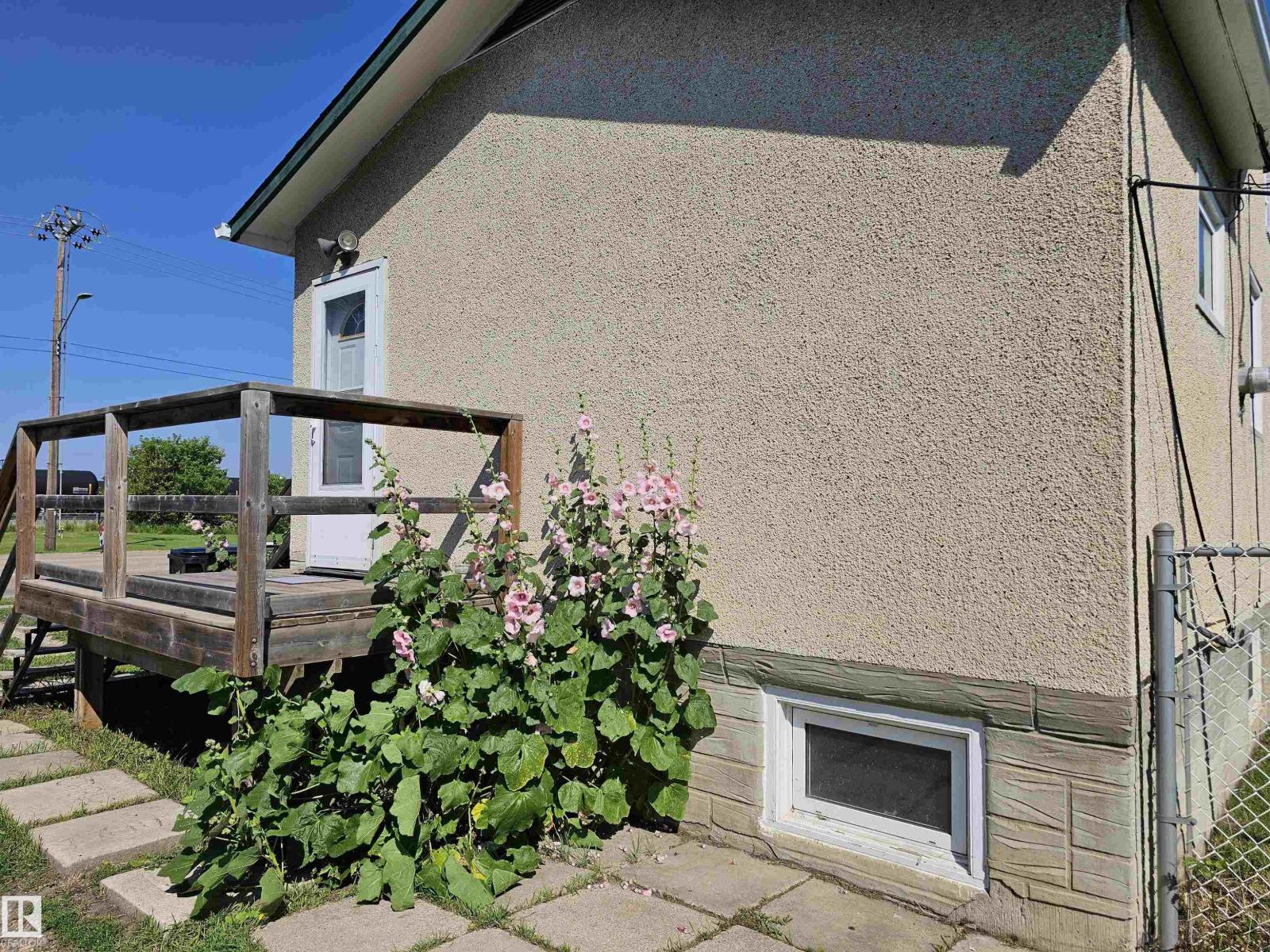 5305 46 St Property Photo 30
