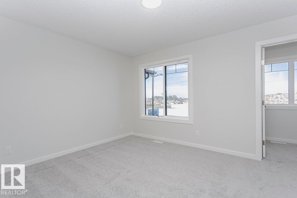 29 Mcleod Av Property Photo 10