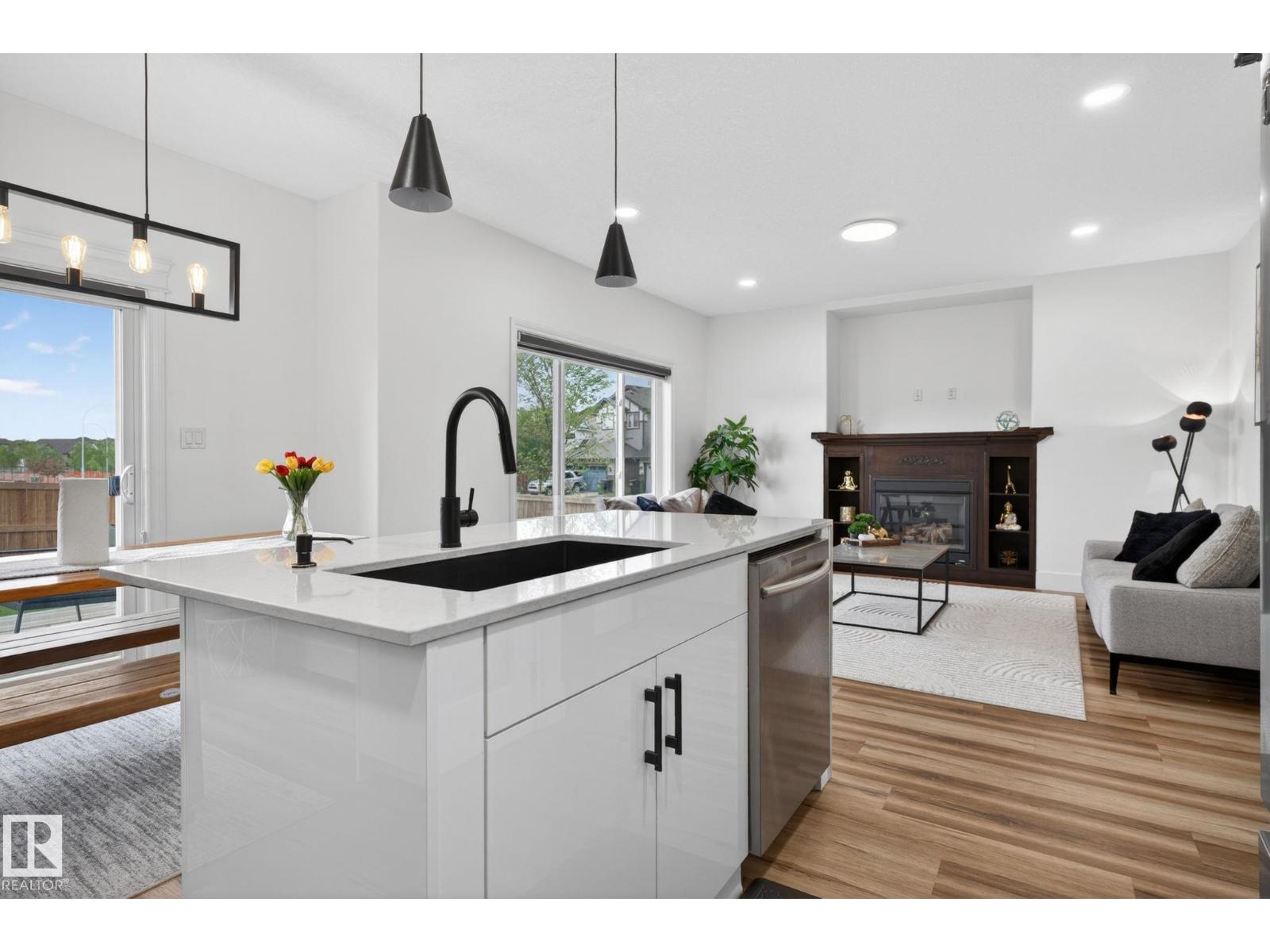 9628 221 St Nw Property Photo 17