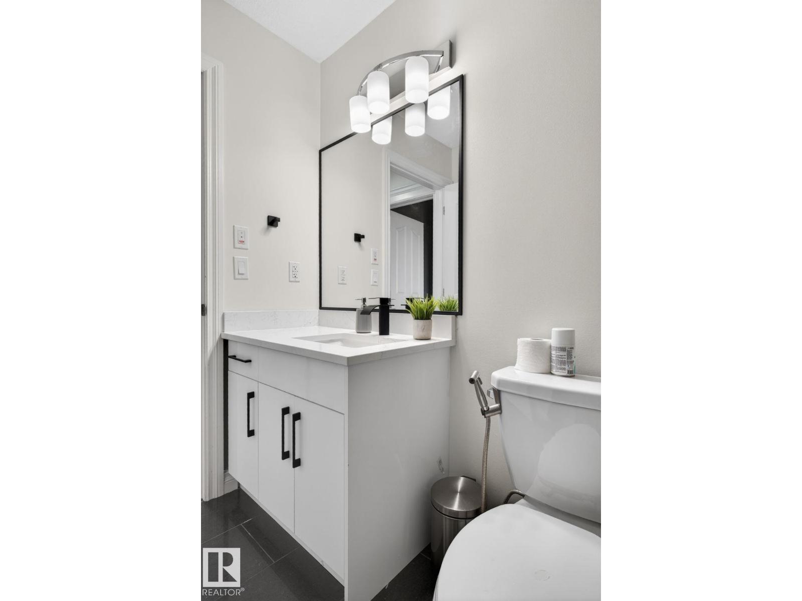 9628 221 St Nw Property Photo 44