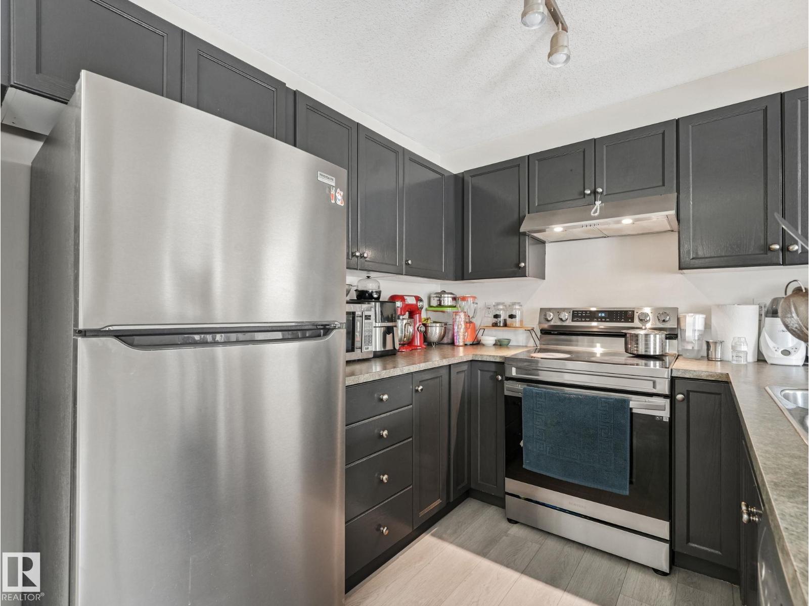 #18 230 Edwards Dr Sw Property Photo 17