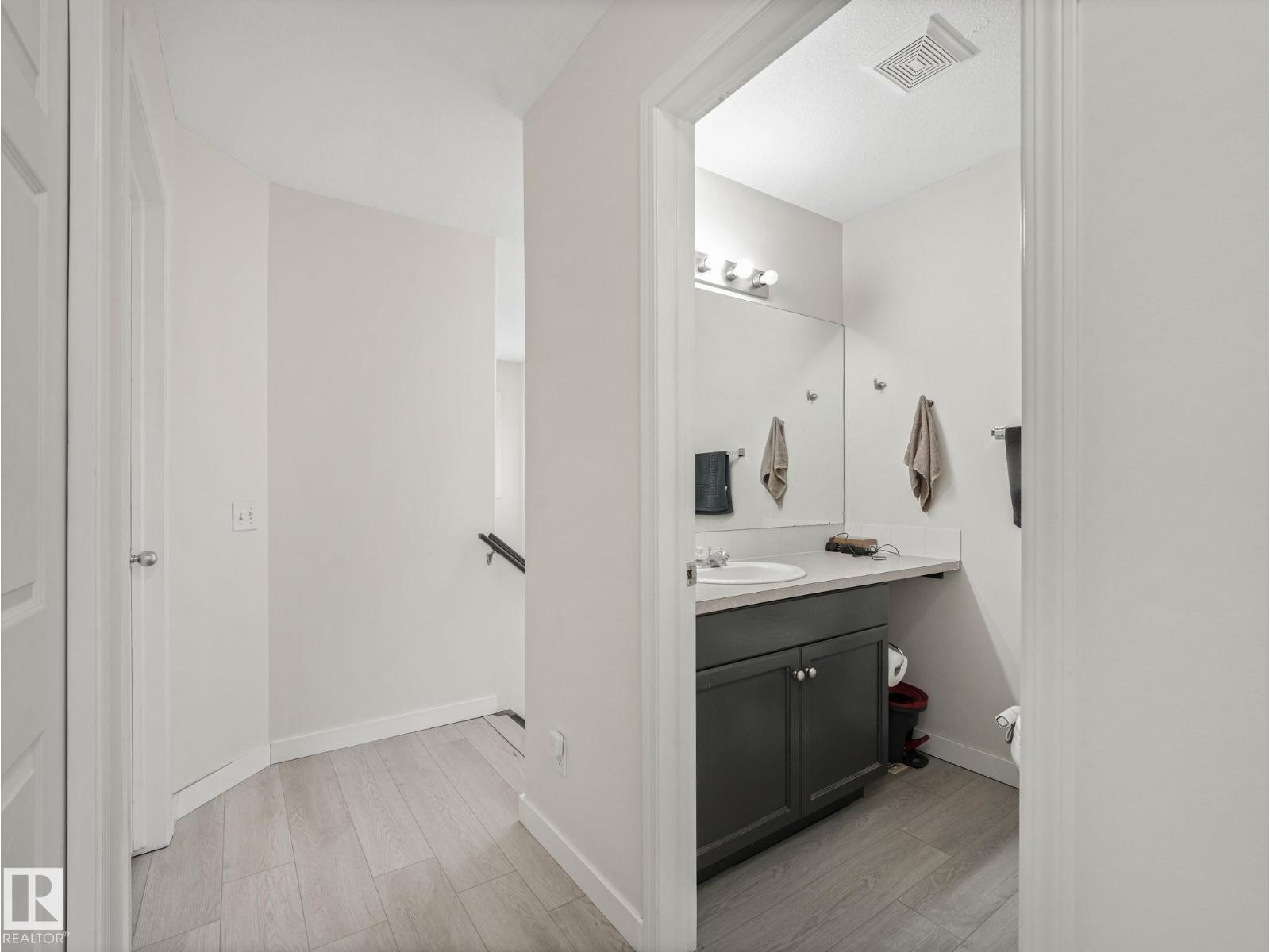#18 230 Edwards Dr Sw Property Photo 36