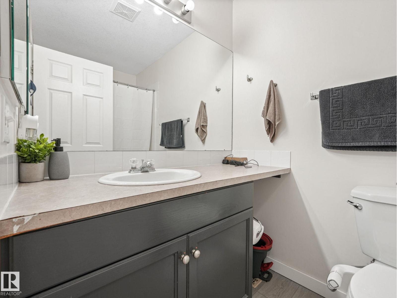 #18 230 Edwards Dr Sw Property Photo 37