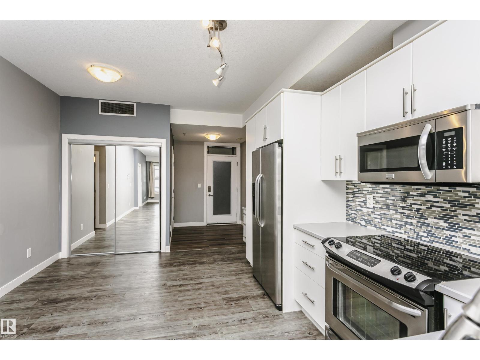 #211 10808 71 Av Nw Property Photo 6