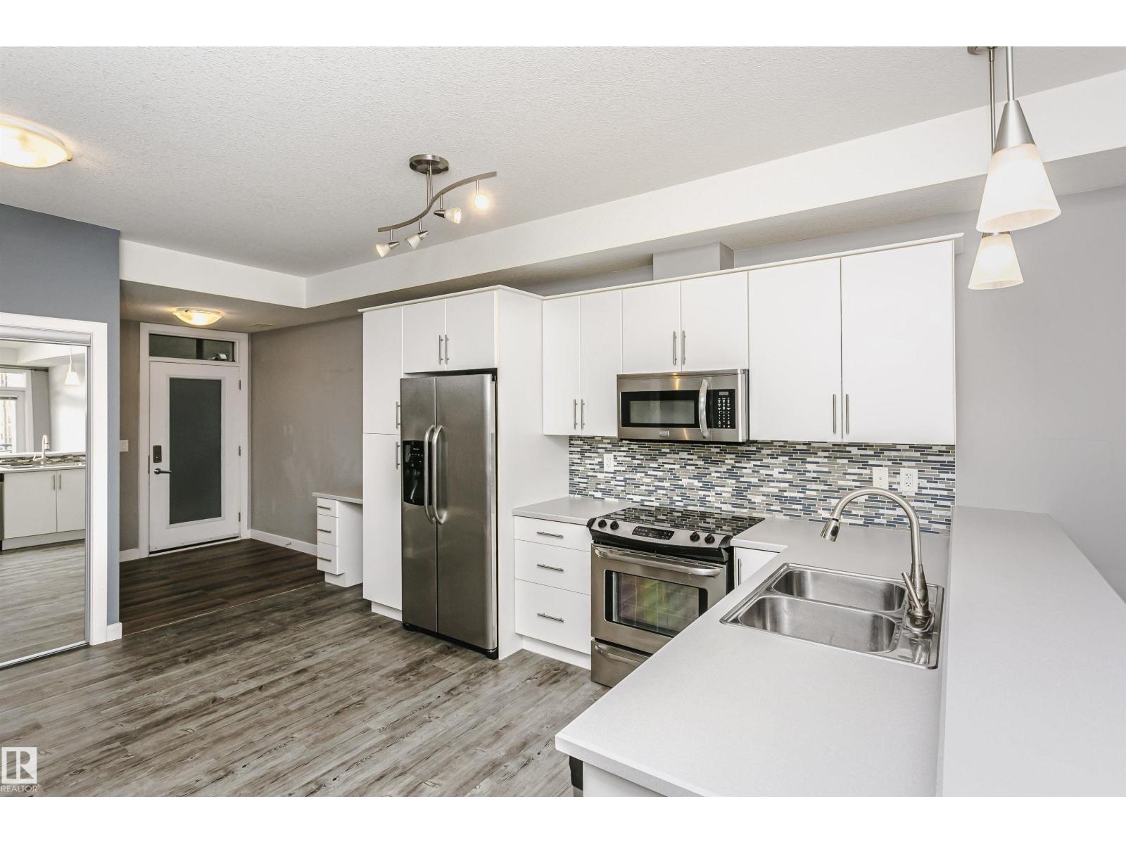 #211 10808 71 Av Nw Property Photo 7