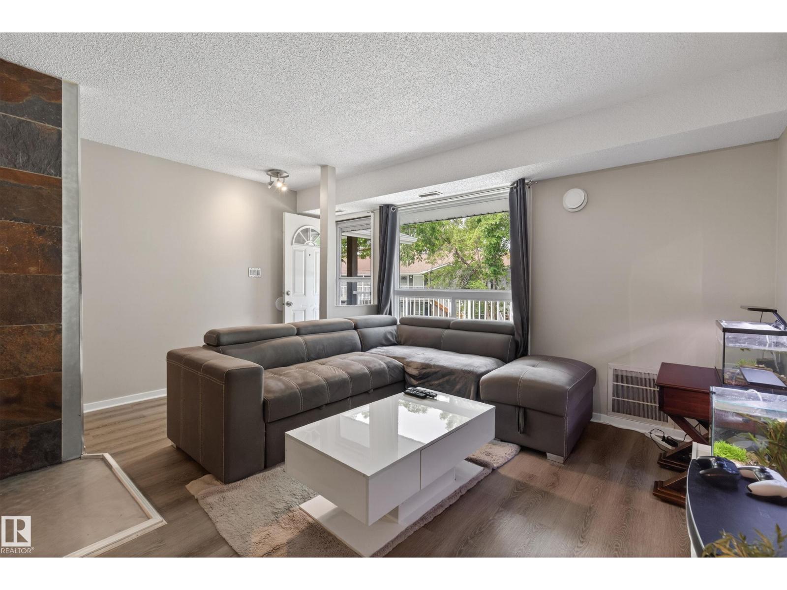 #35 3111 142 AV NW Property Photo 1