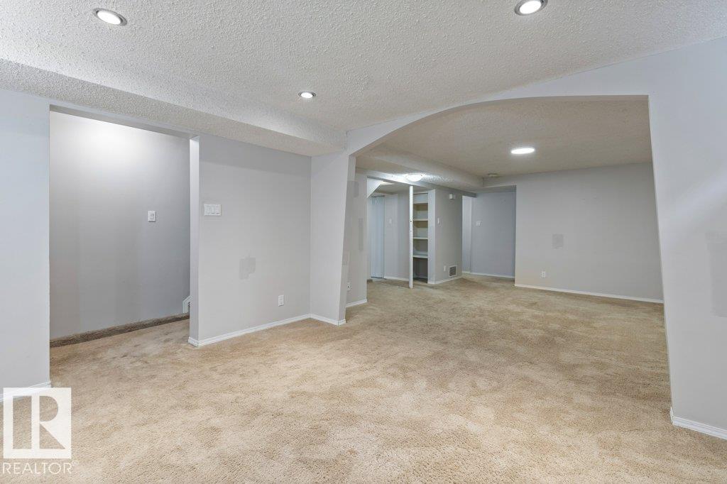 2016 82 St Nw Property Photo 35