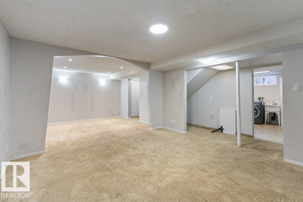 2016 82 St Nw Property Photo 37