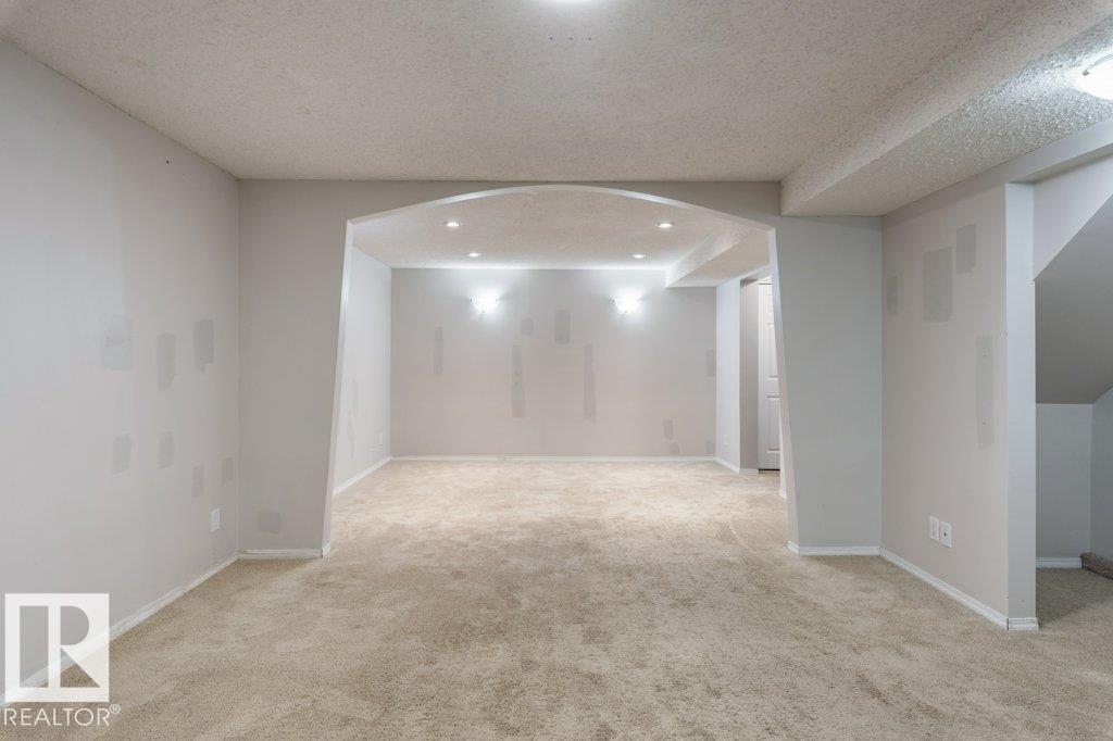 2016 82 St Nw Property Photo 38