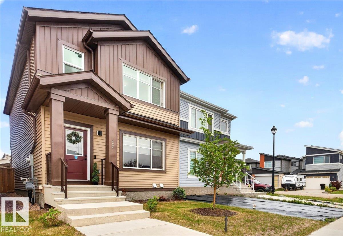 424 Black Stone LI Property Photo 1