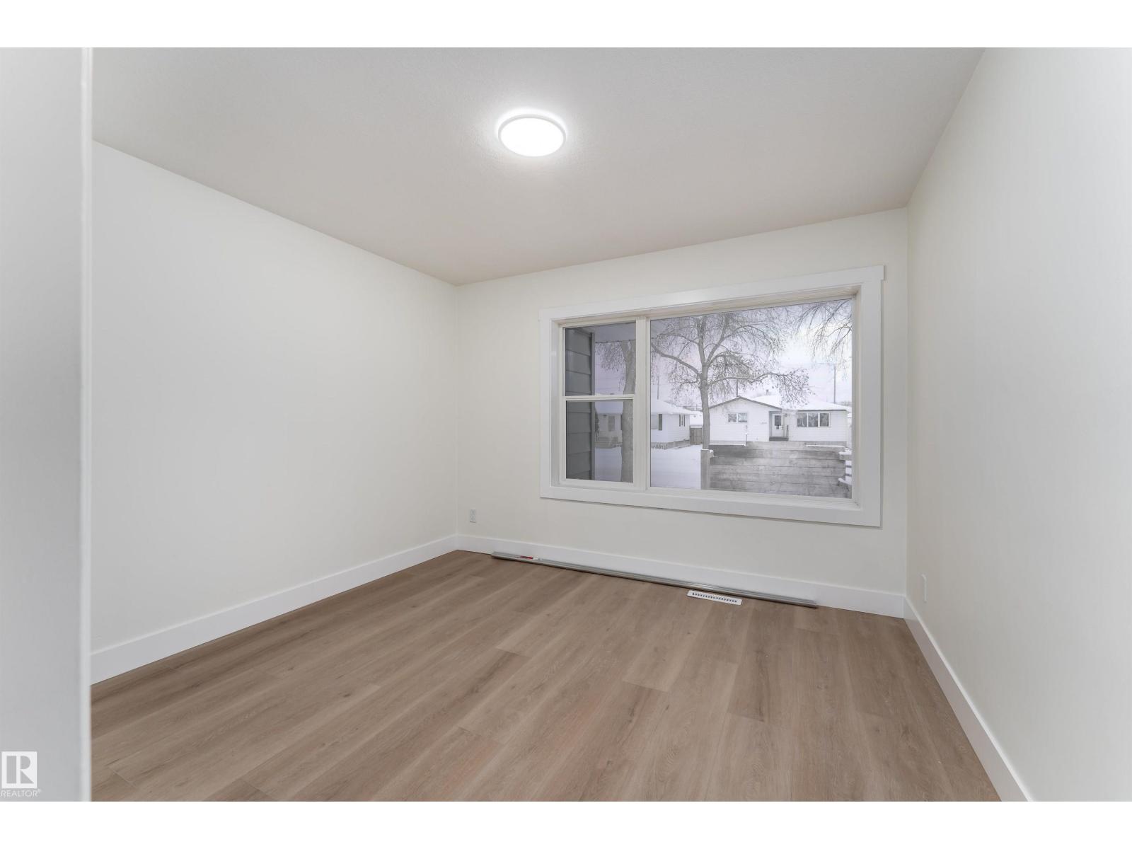 12220 51 St Nw Property Photo 11