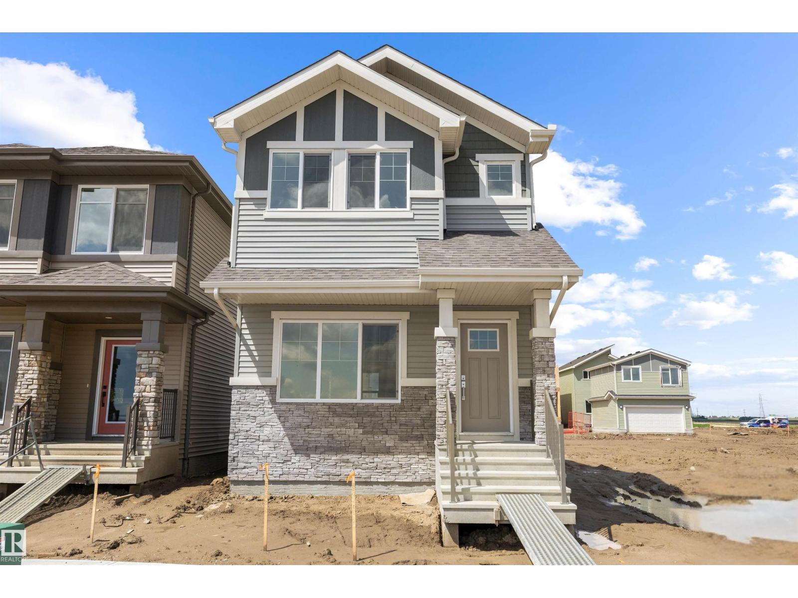 15656 3 ST NE Property Photo 1