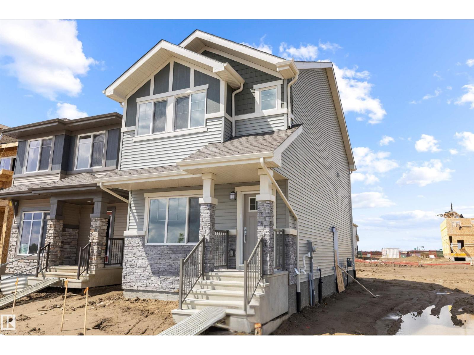 15656 3 St Ne Property Photo 2