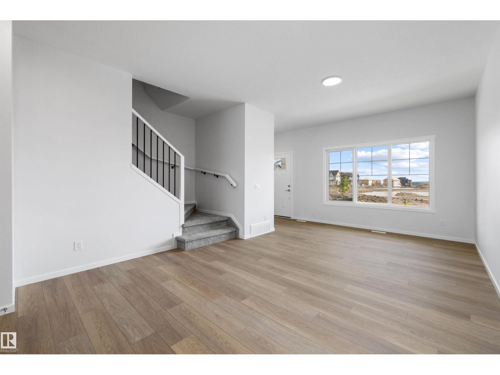 15656 3 St Ne Property Photo 5