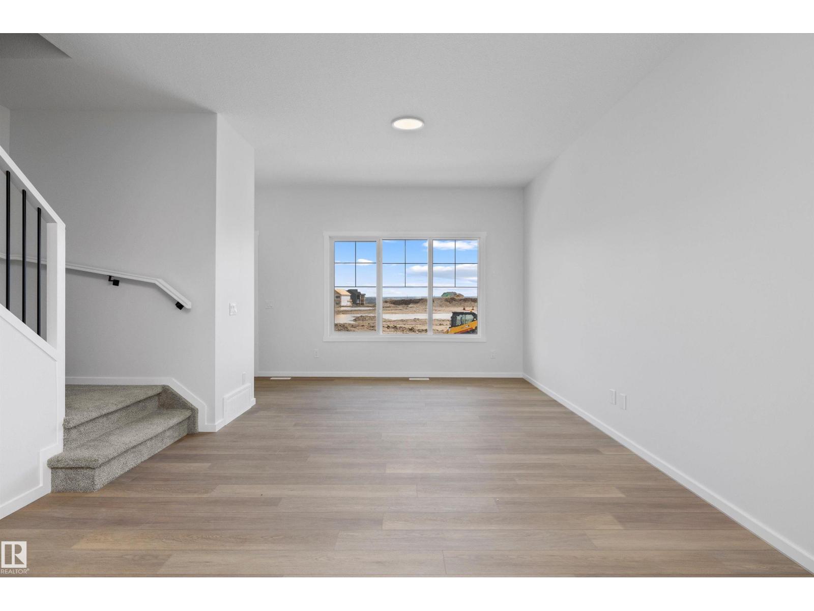 15656 3 St Ne Property Photo 6