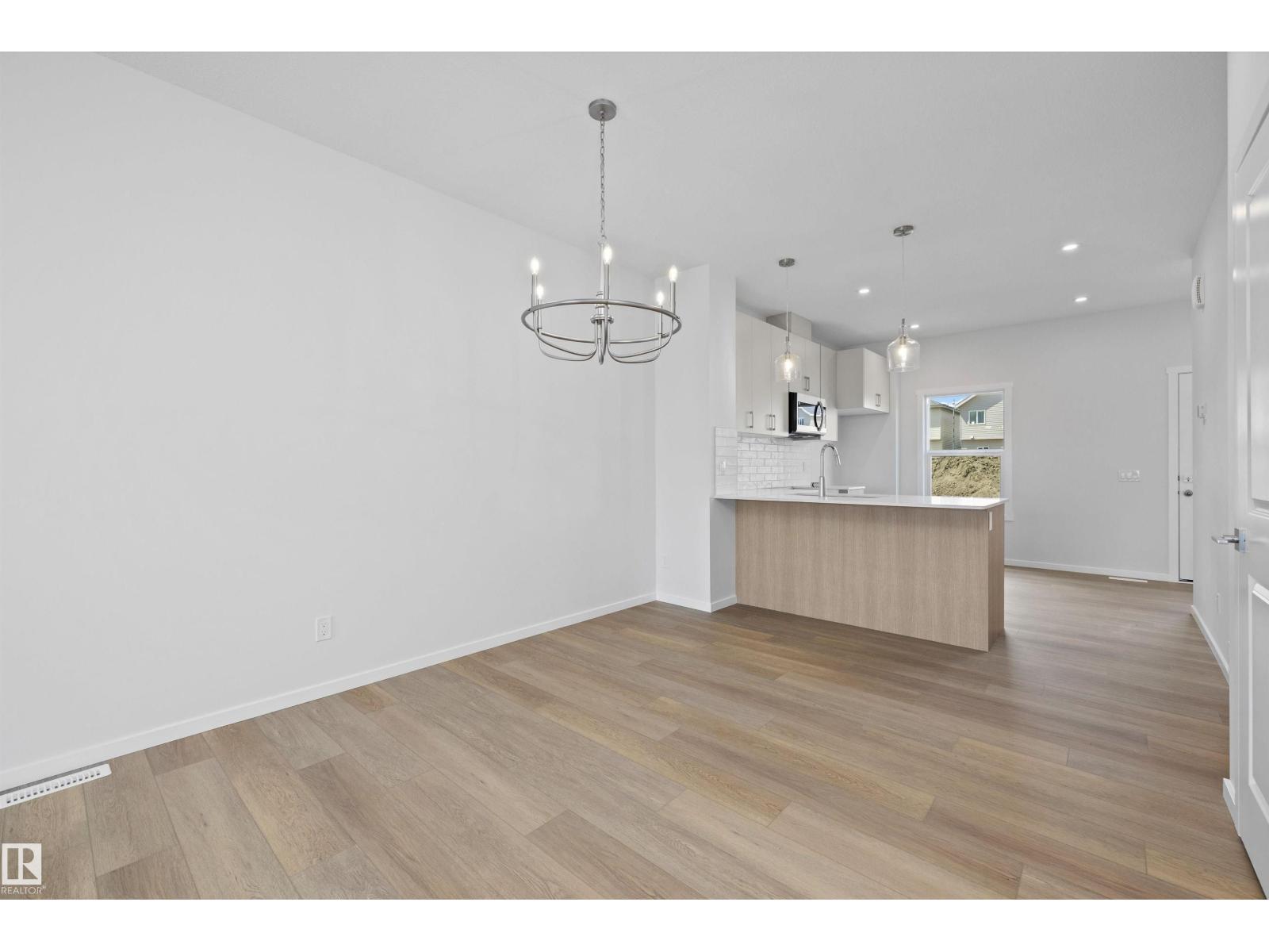 15656 3 St Ne Property Photo 8