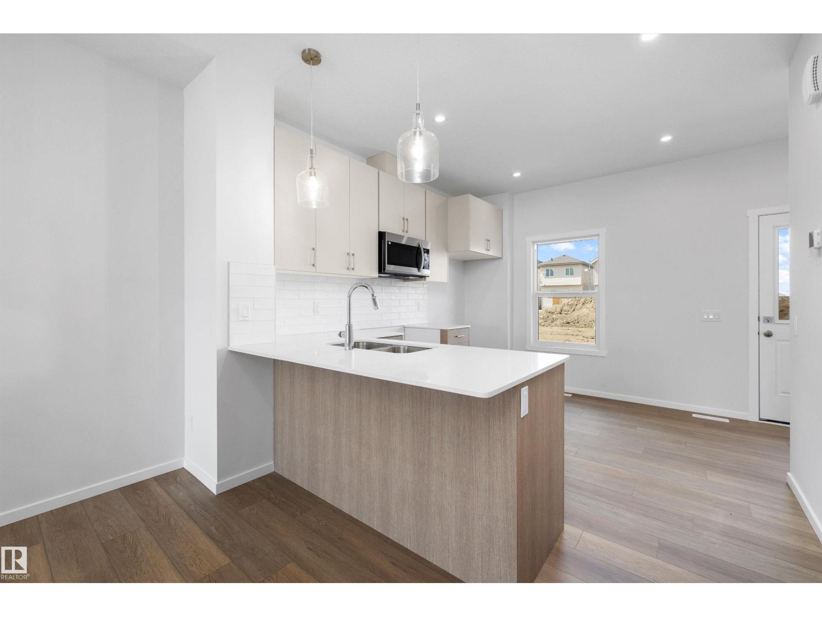 15656 3 St Ne Property Photo 11