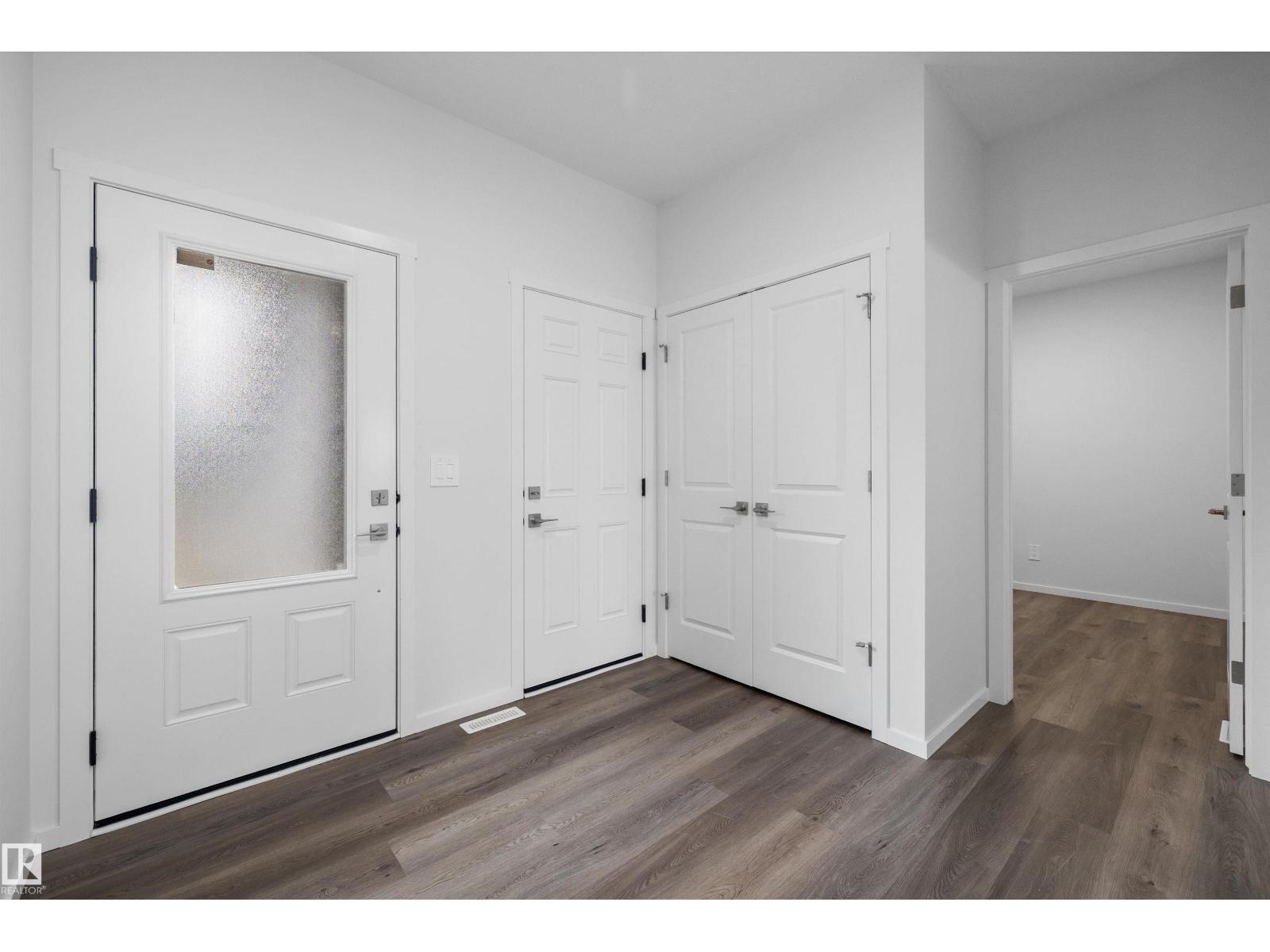15744 7 St Ne Property Photo 2
