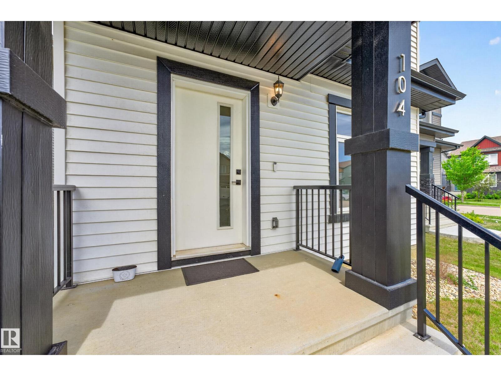 104 Kidd Cr Property Photo 2