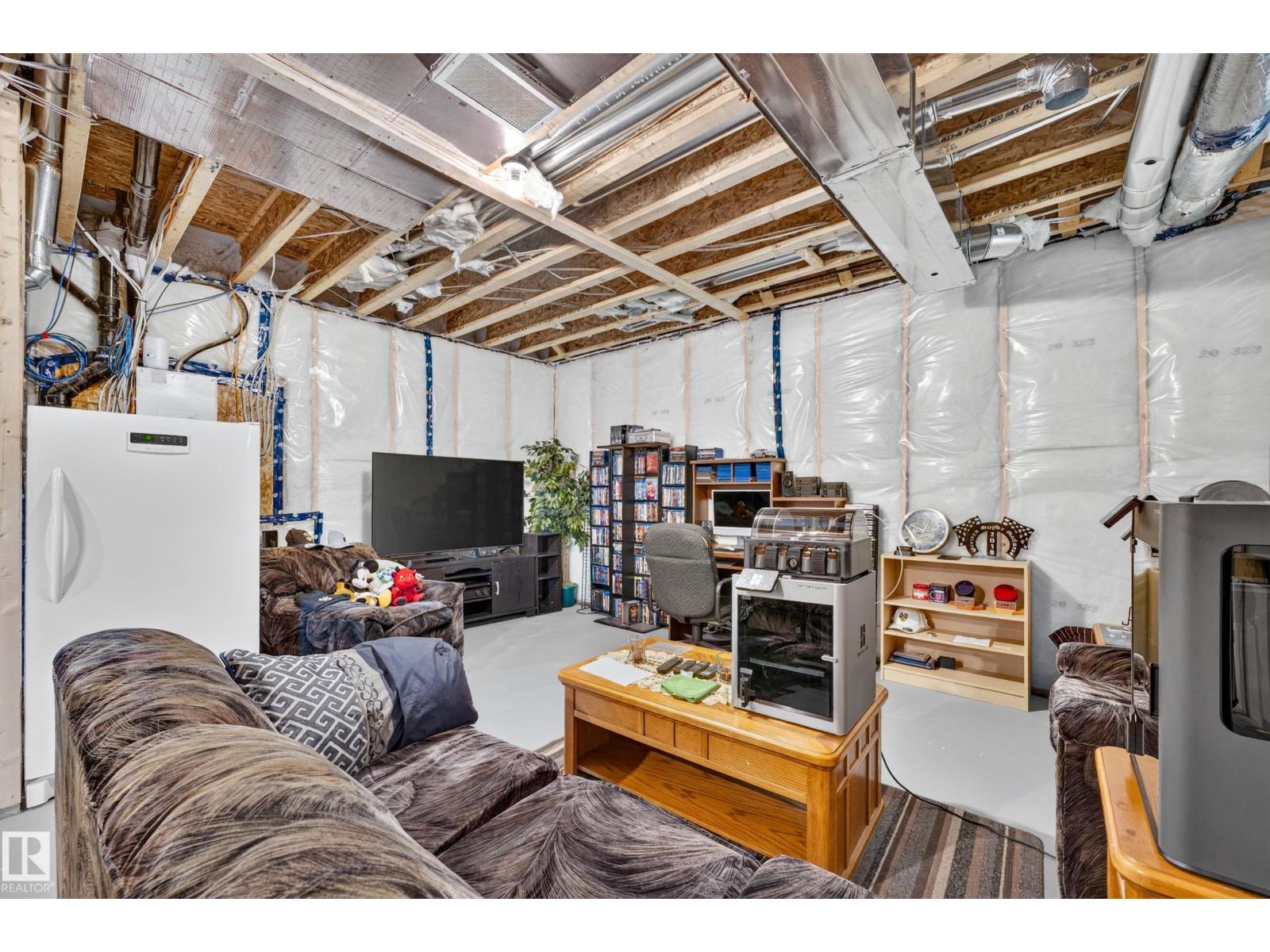 104 Kidd Cr Property Photo 38