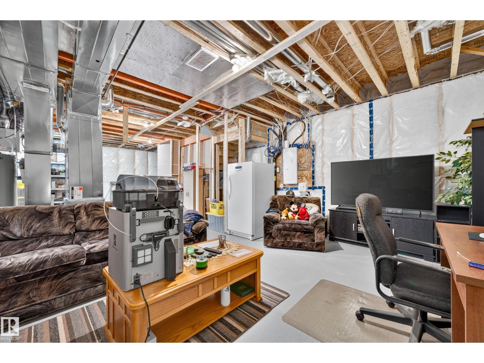 104 Kidd Cr Property Photo 39