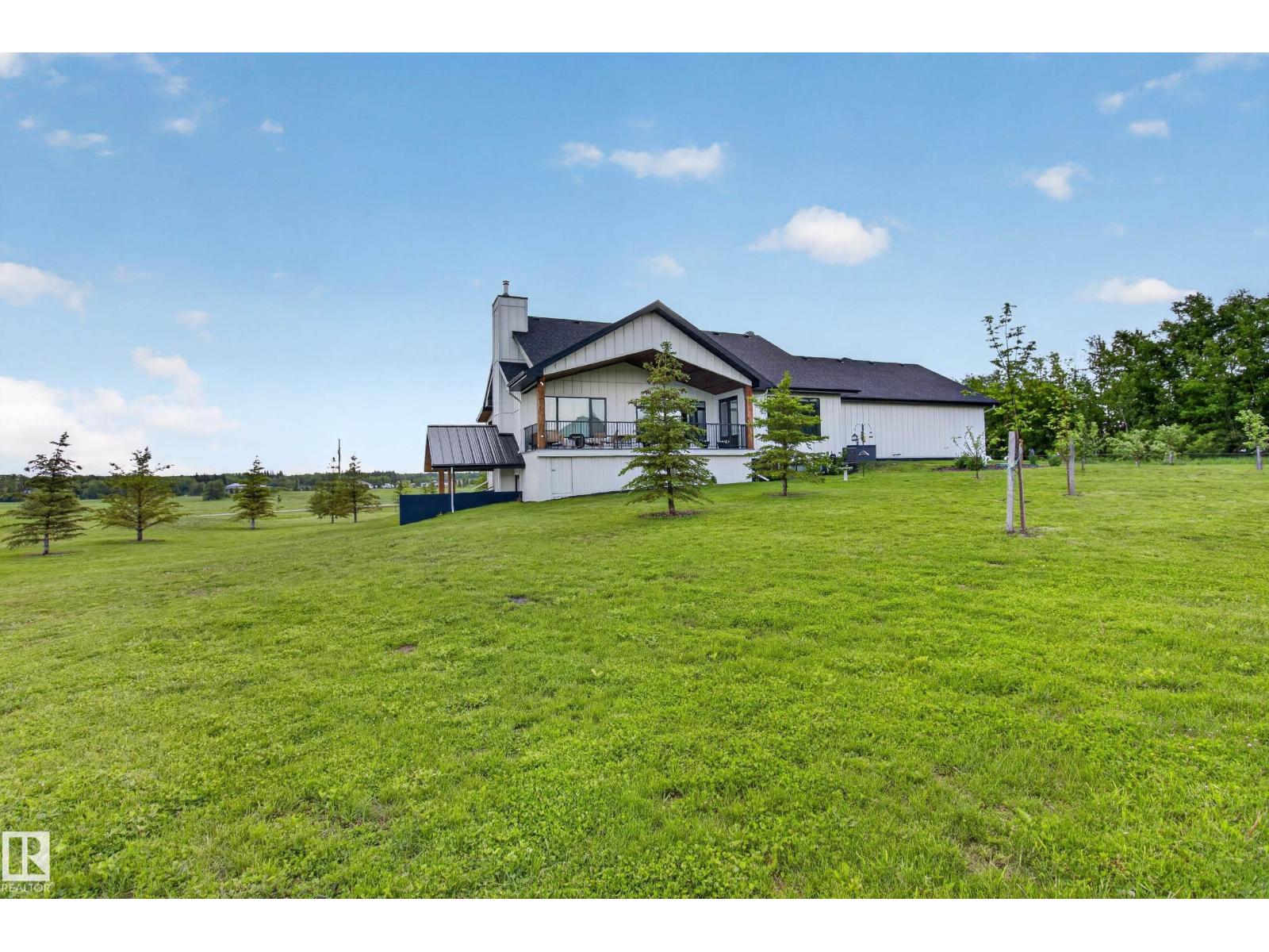 #155 22111 Twp Road 510 Property Photo 4