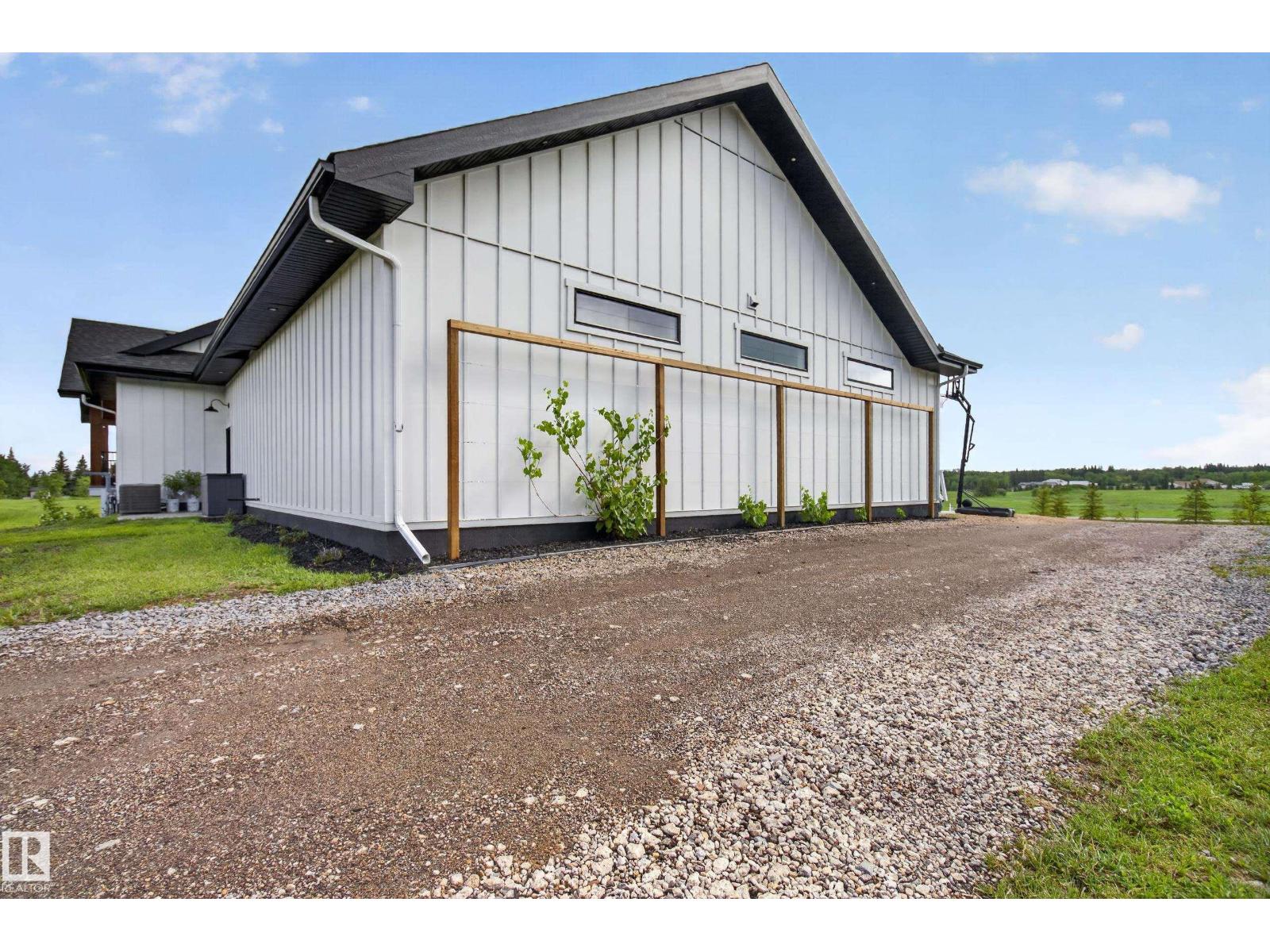 #155 22111 Twp Road 510 Property Photo 5