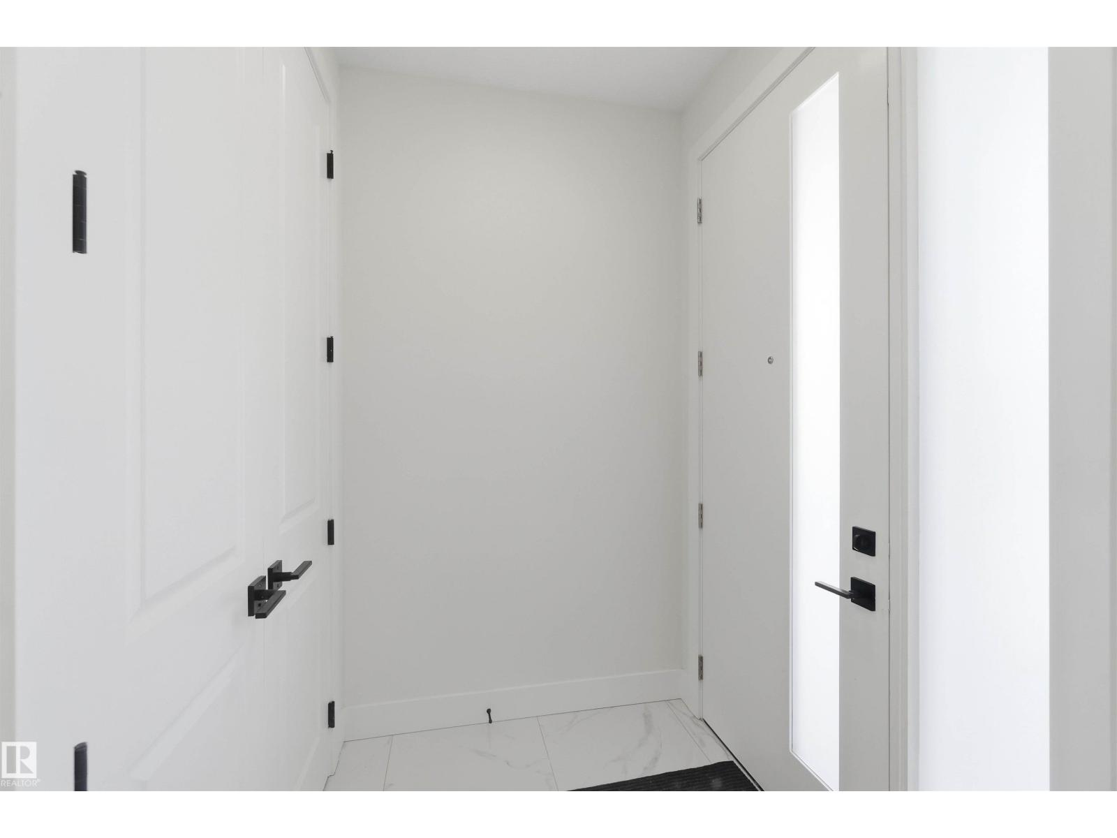 415 Pine Pt Property Photo 2