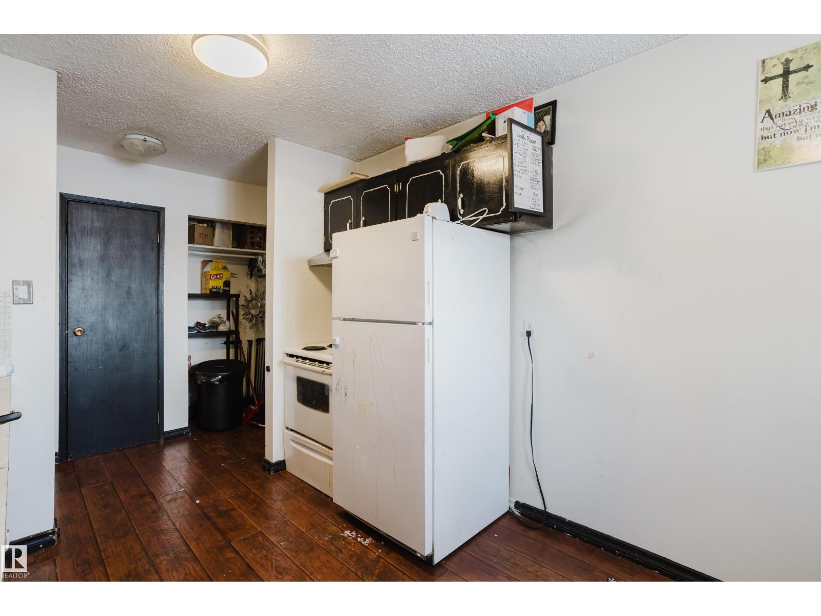 3917/3919 54 St Property Photo 13