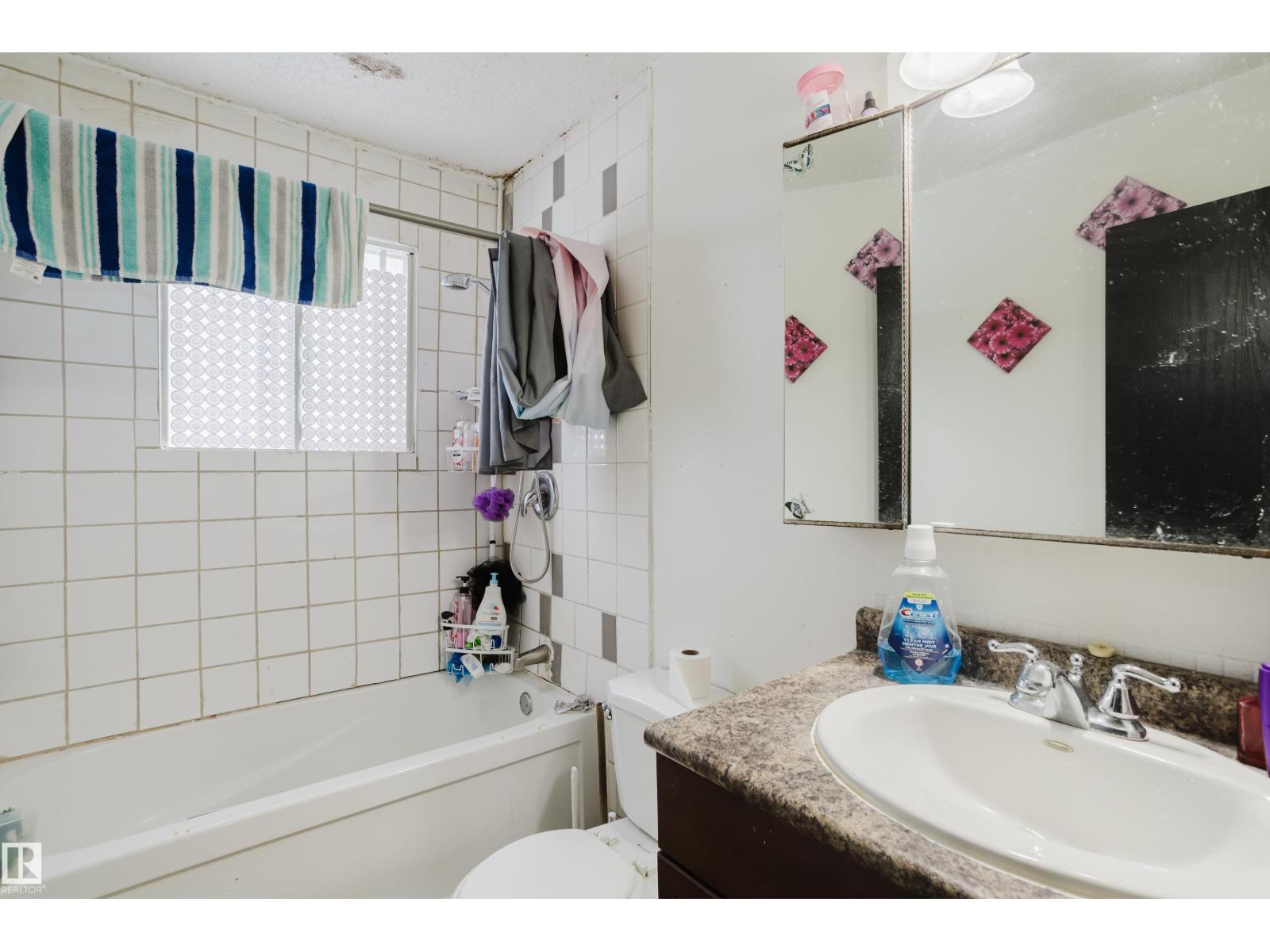 3917/3919 54 St Property Photo 27