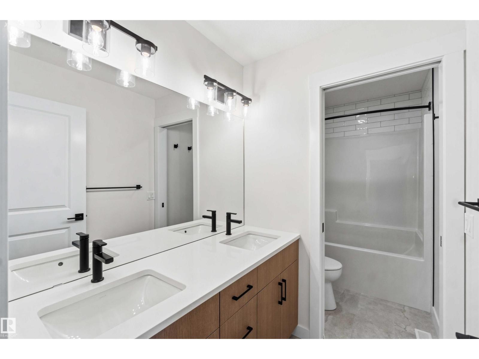 1085 Cristall Cr Sw Property Photo 18