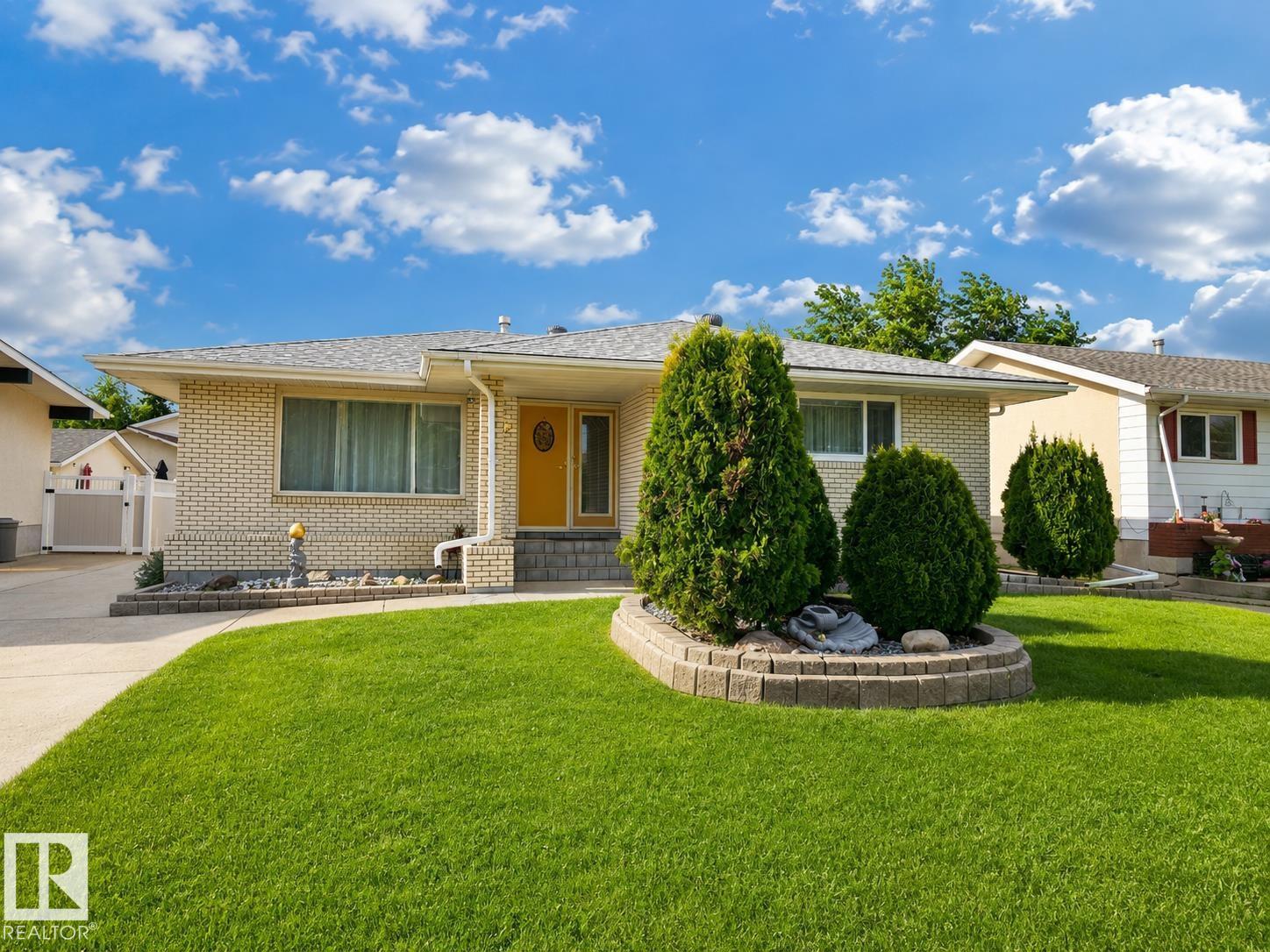 7612 40 AV NW